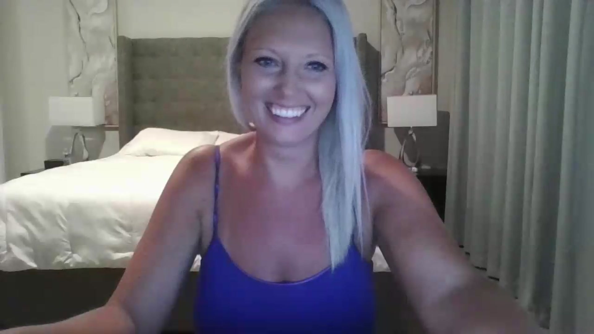 Gallery image thumbnail from Crystaaal's myfreecams stream on, 06/02/2026, 02:26 image 6 of 20