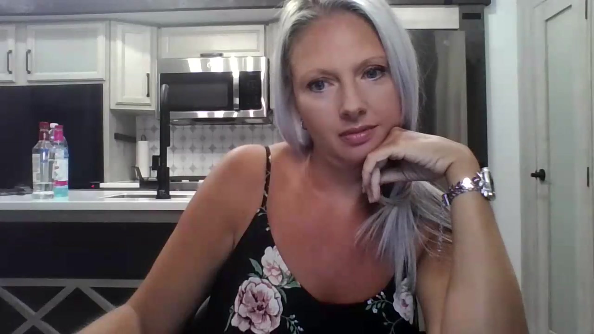 Gallery image thumbnail from Crystaaal's myfreecams stream on, 07/21/2026, 03:07 image 14 of 20