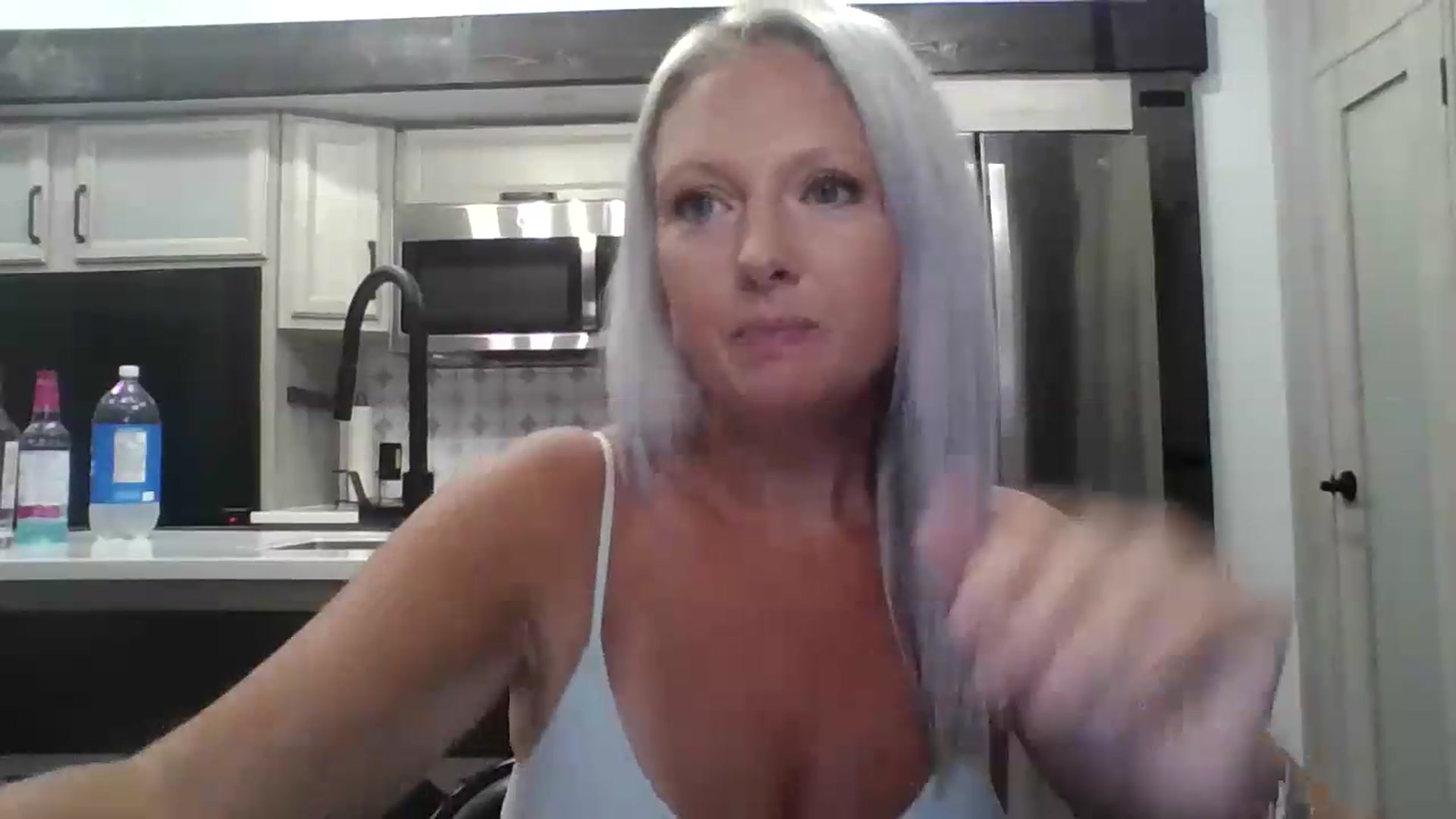 Gallery image thumbnail from Crystaaal's myfreecams stream on, 08/04/2026, 01:46 image 18 of 20