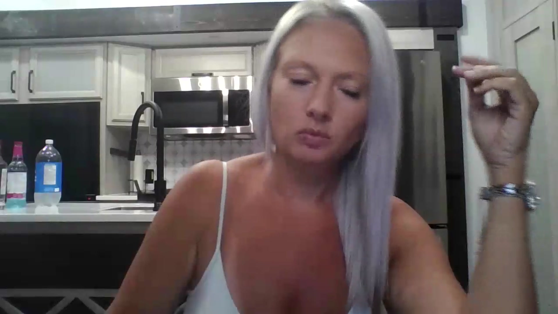 Gallery image thumbnail from Crystaaal's myfreecams stream on, 08/04/2026, 01:46 image 14 of 20