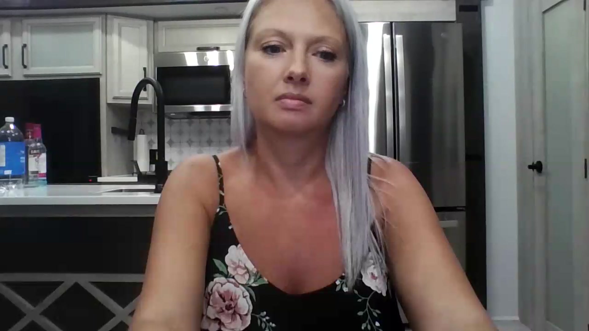Gallery image thumbnail from Crystaaal's myfreecams stream on, 08/05/2026, 02:53 image 12 of 20
