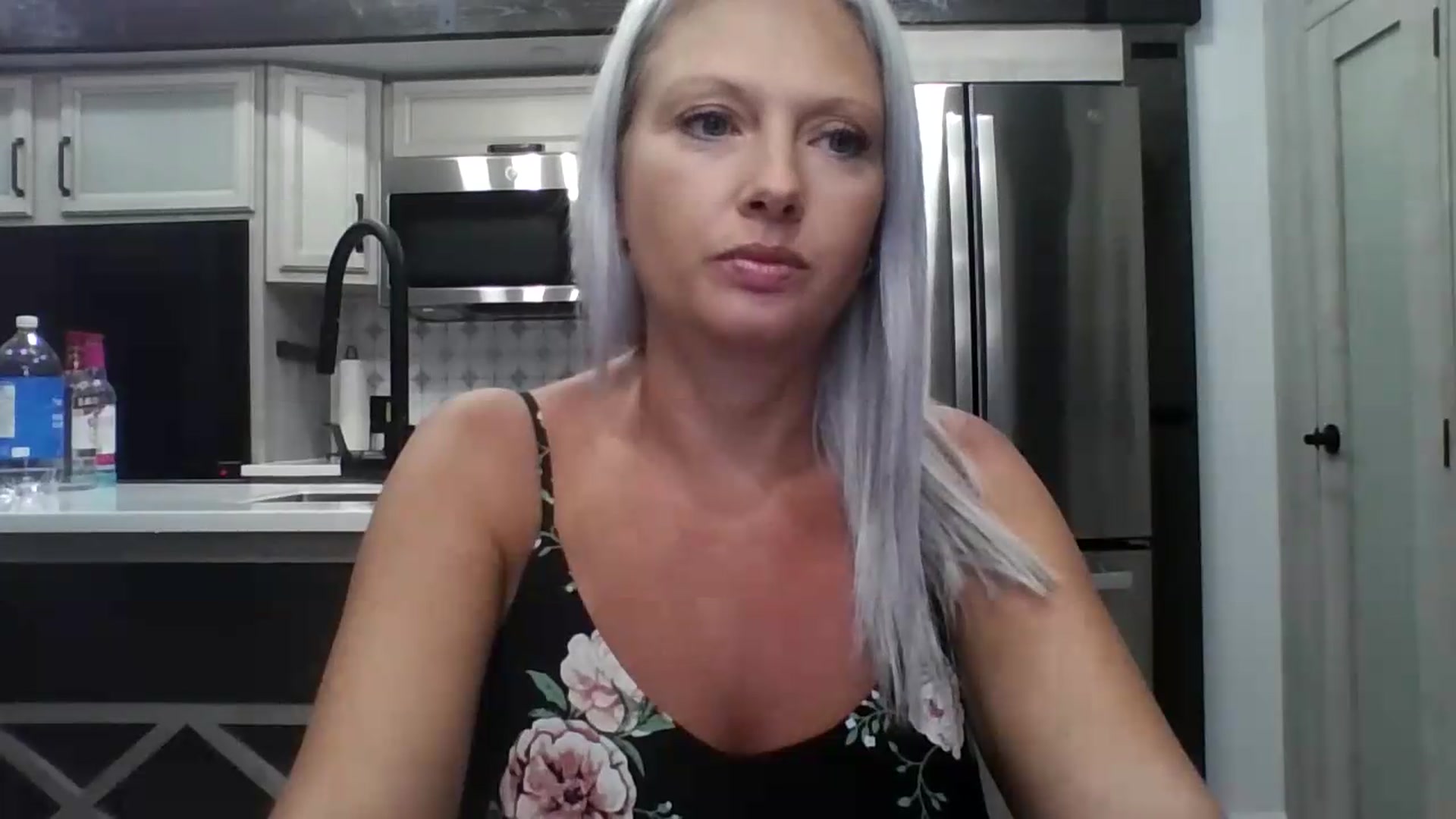 Gallery image thumbnail from Crystaaal's myfreecams stream on, 08/05/2026, 02:53 image 6 of 20