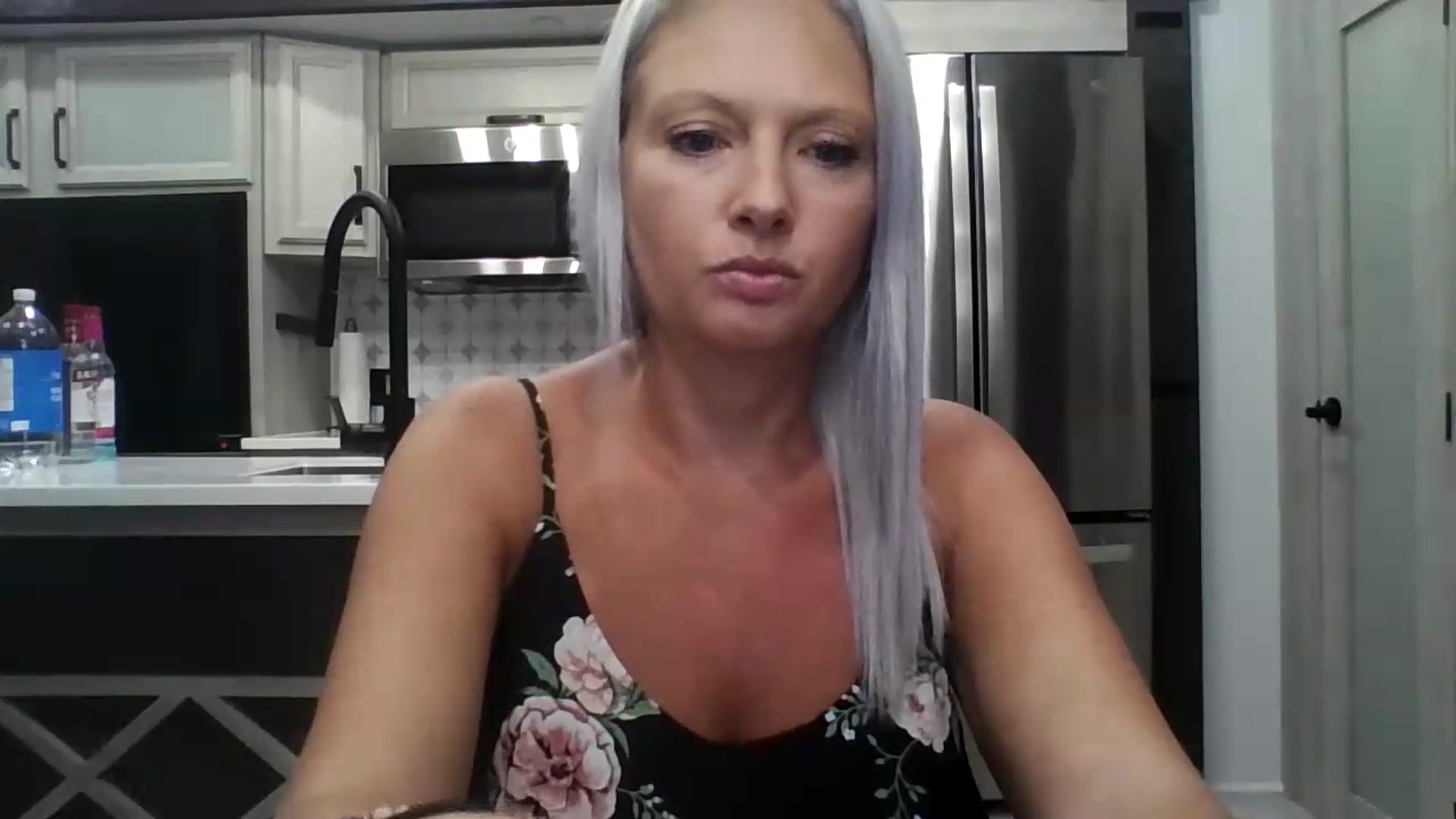Gallery image thumbnail from Crystaaal's myfreecams stream on, 08/05/2026, 02:53 image 9 of 20