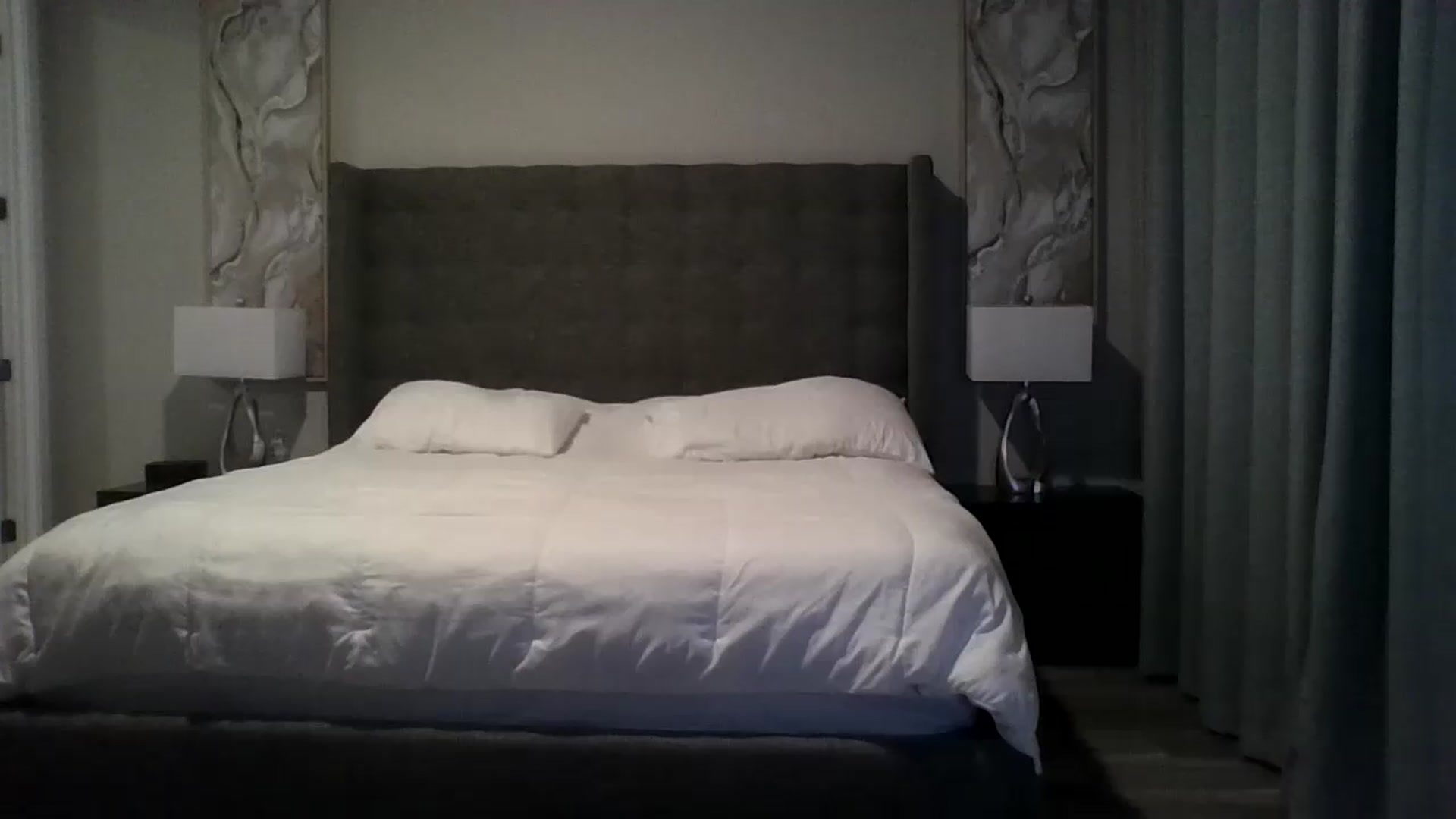 Gallery image thumbnail from Crystaaal's myfreecams stream on, 08/16/2026, 03:30 image 9 of 20