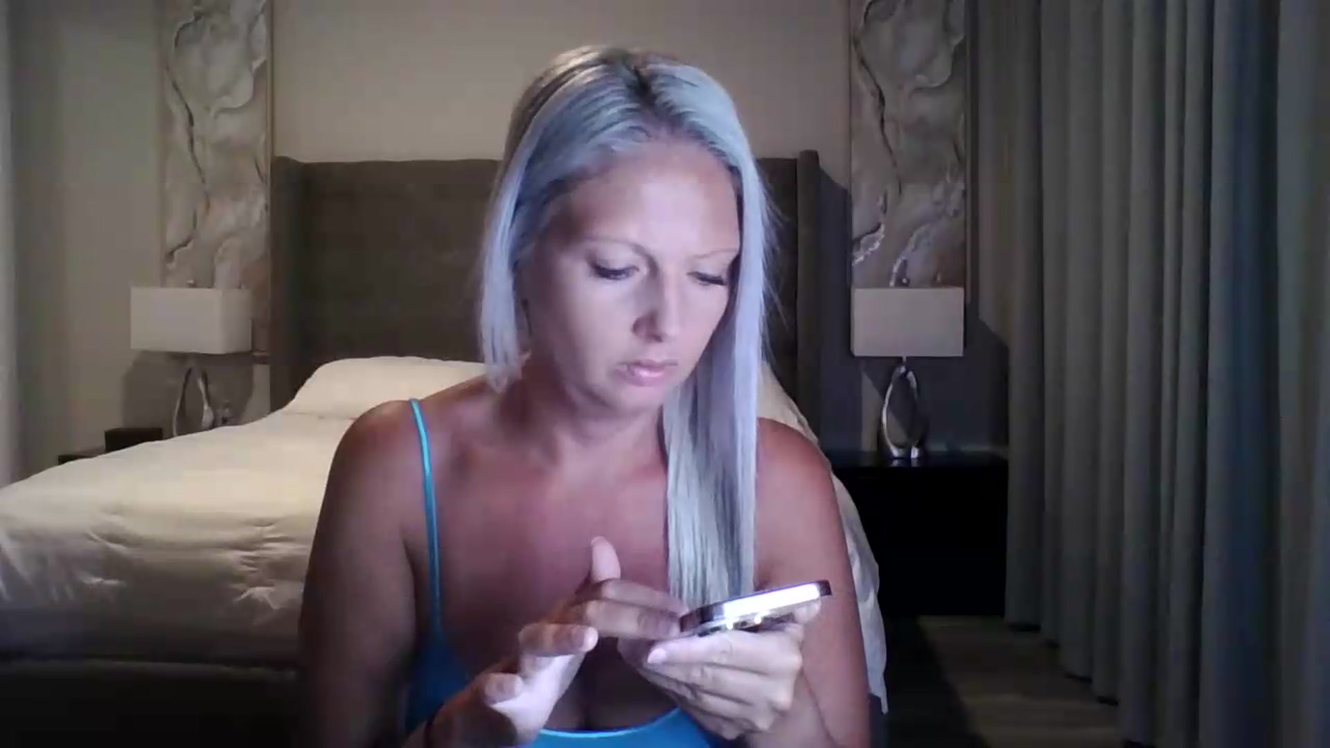 Gallery image thumbnail from Crystaaal's myfreecams stream on, 08/17/2026, 03:25 image 3 of 20