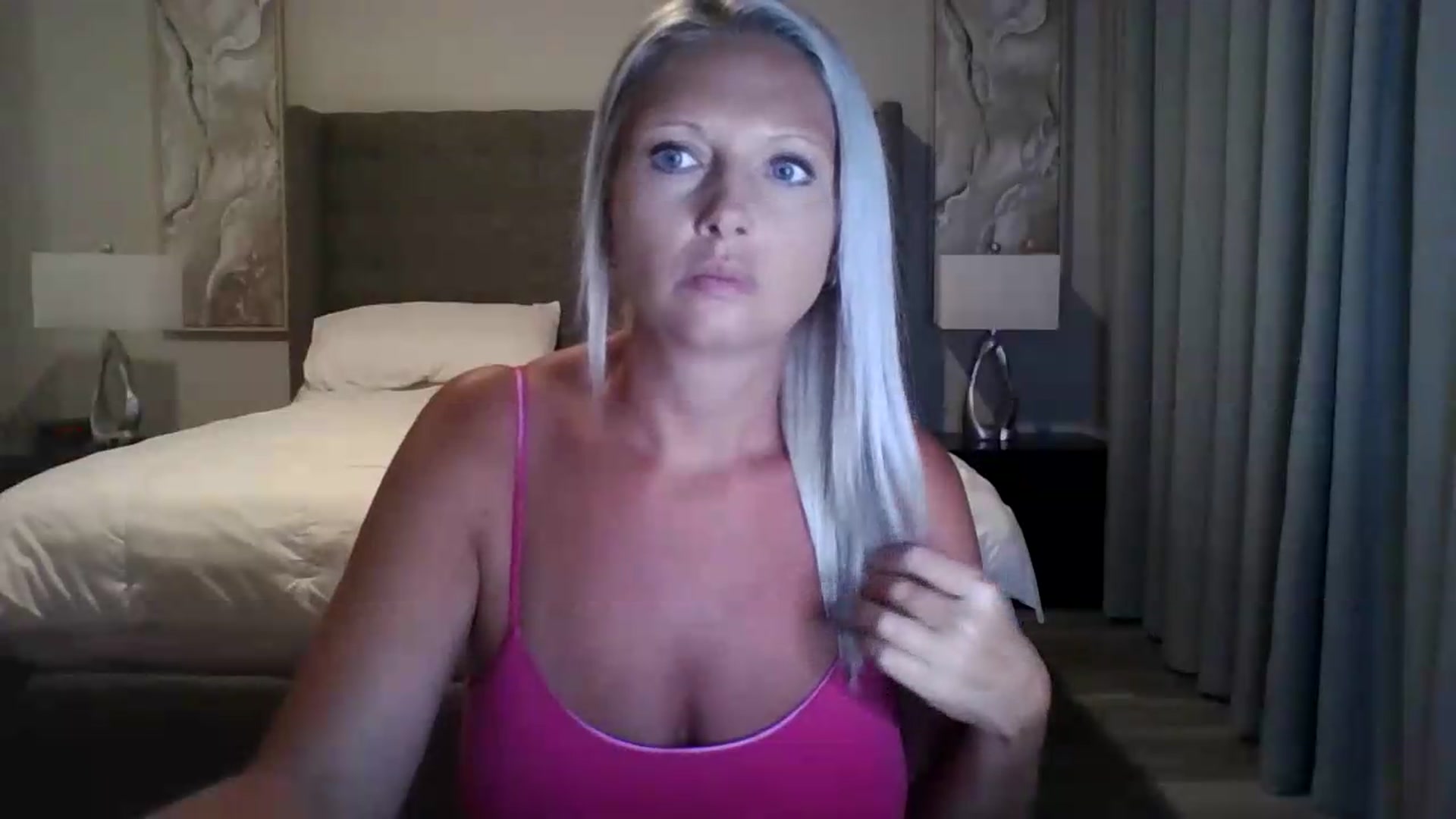 Gallery image thumbnail from Crystaaal's myfreecams stream on, 08/21/2026, 03:39 image 7 of 20