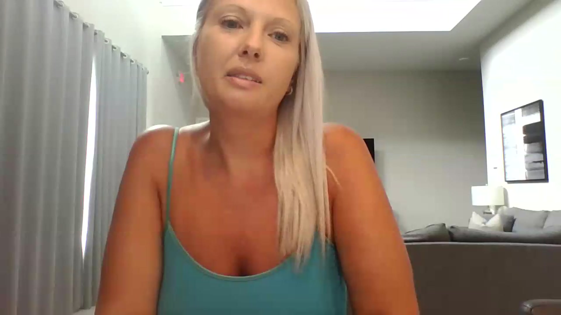 Gallery image thumbnail from Crystaaal's myfreecams stream on, 08/21/2026, 19:33 image 12 of 20