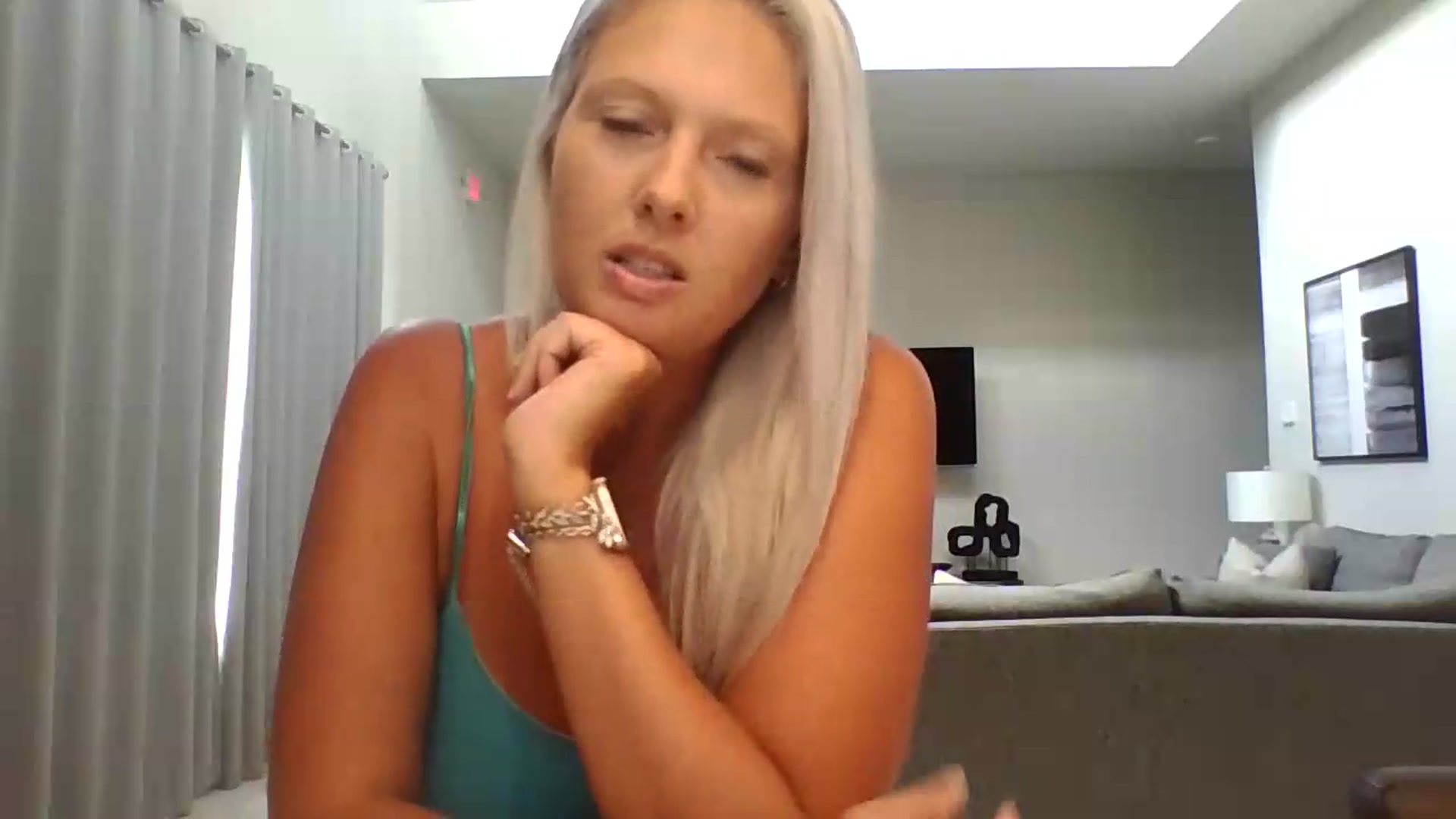 Gallery image thumbnail from Crystaaal's myfreecams stream on, 08/21/2026, 19:33 image 3 of 20