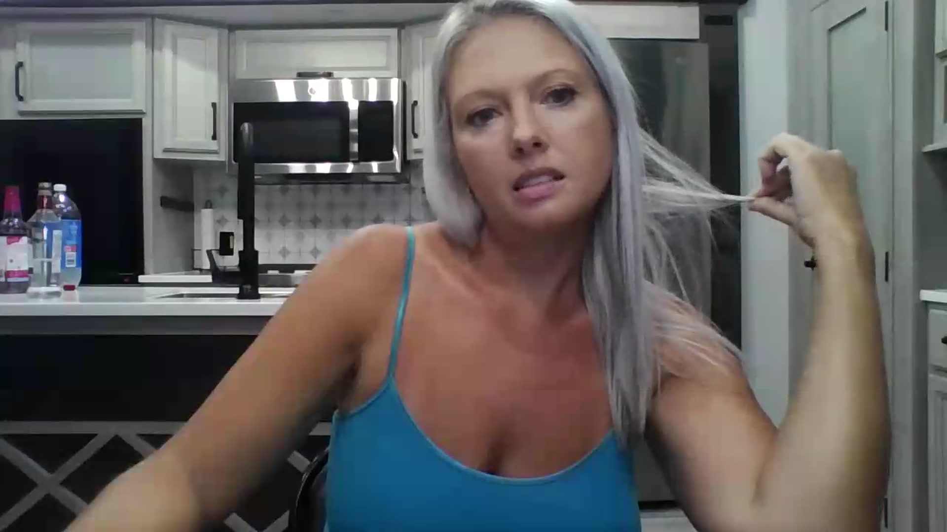 Gallery image thumbnail from Crystaaal's myfreecams stream on, 08/31/2026, 02:56 image 18 of 20