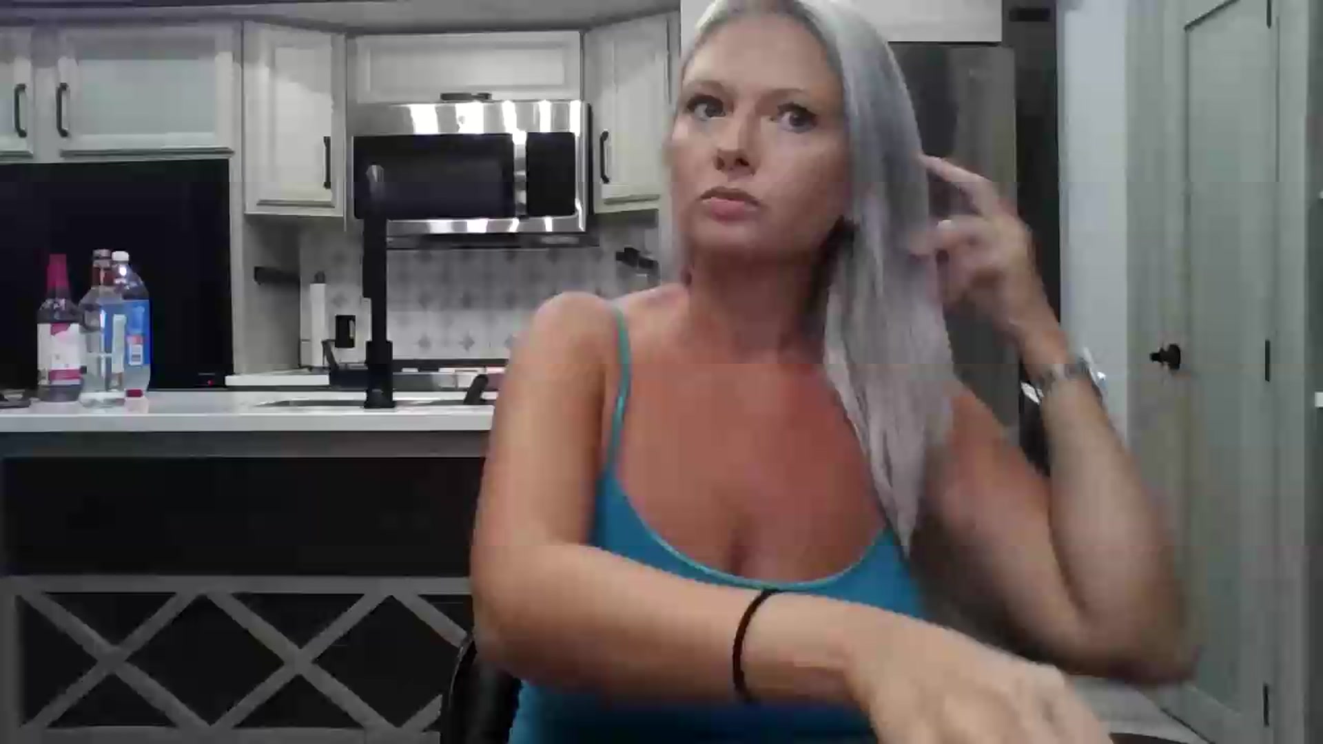 Gallery image thumbnail from Crystaaal's myfreecams stream on, 08/31/2026, 02:56 image 1 of 20