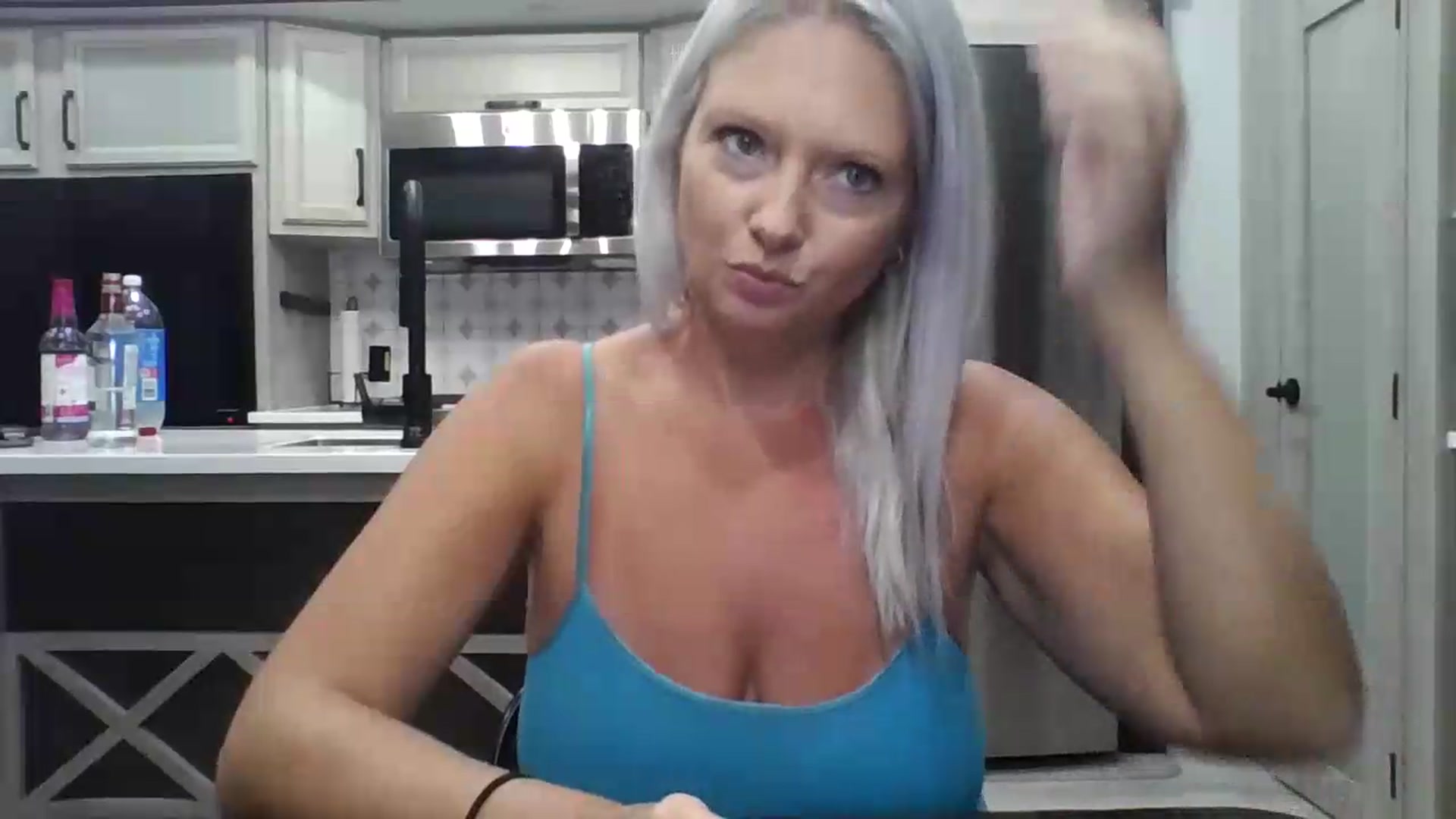 Gallery image thumbnail from Crystaaal's myfreecams stream on, 08/31/2026, 02:56 image 3 of 20