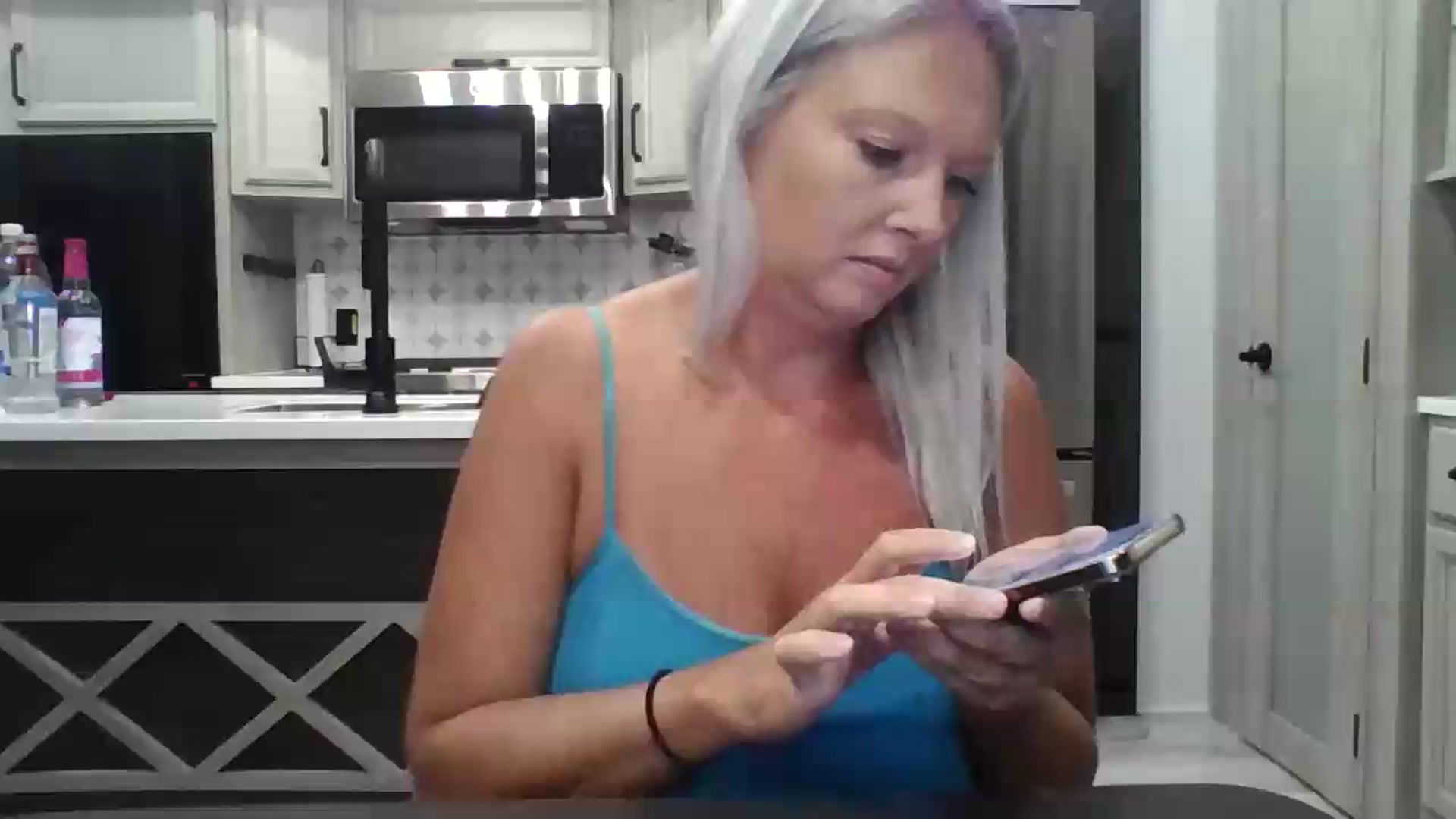 Gallery image thumbnail from Crystaaal's myfreecams stream on, 08/31/2026, 03:34 image 1 of 20