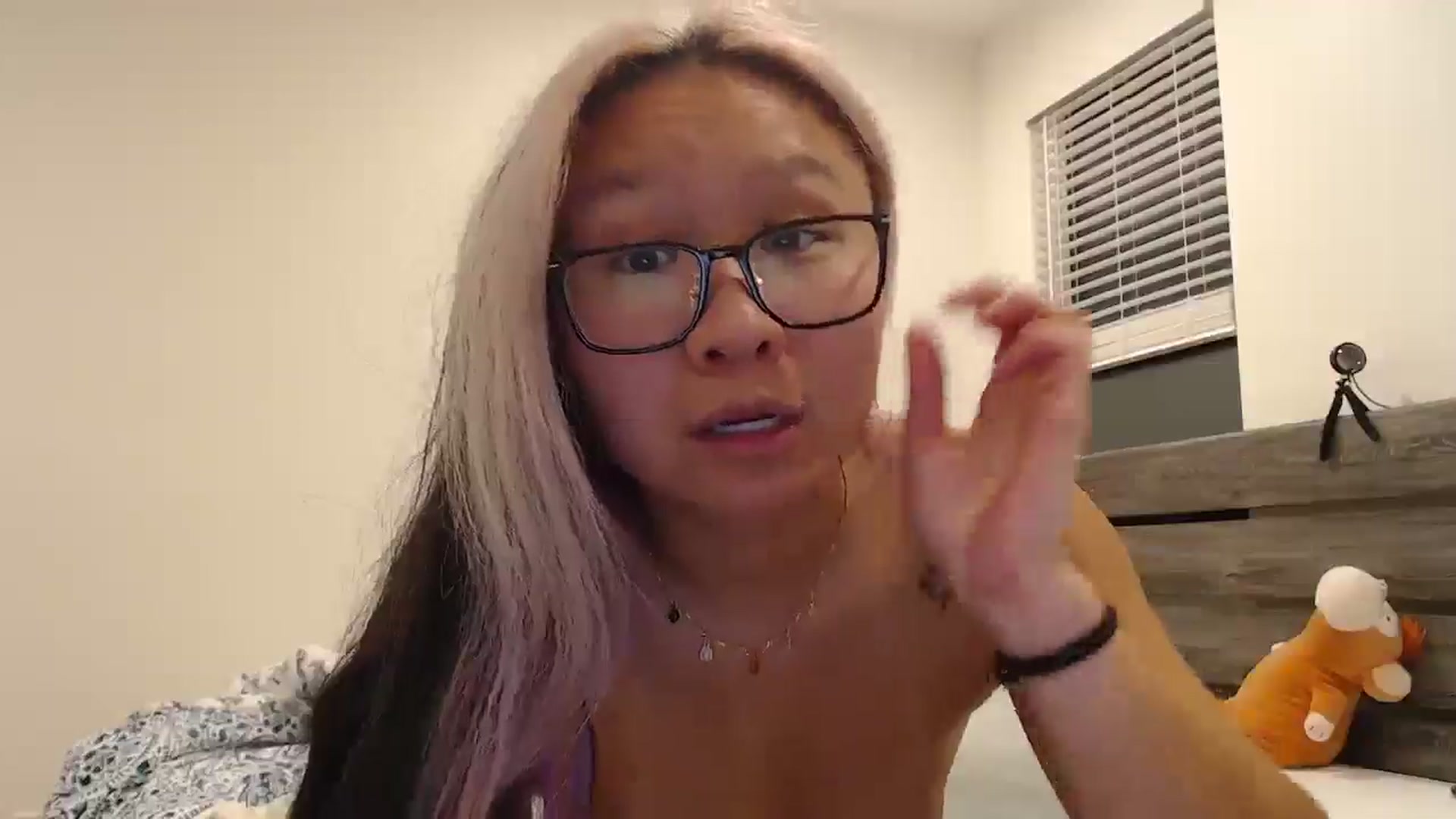 Gallery image thumbnail from CrystalCakes's myfreecams stream on, 11/17/2025, 07:50 image 8 of 20