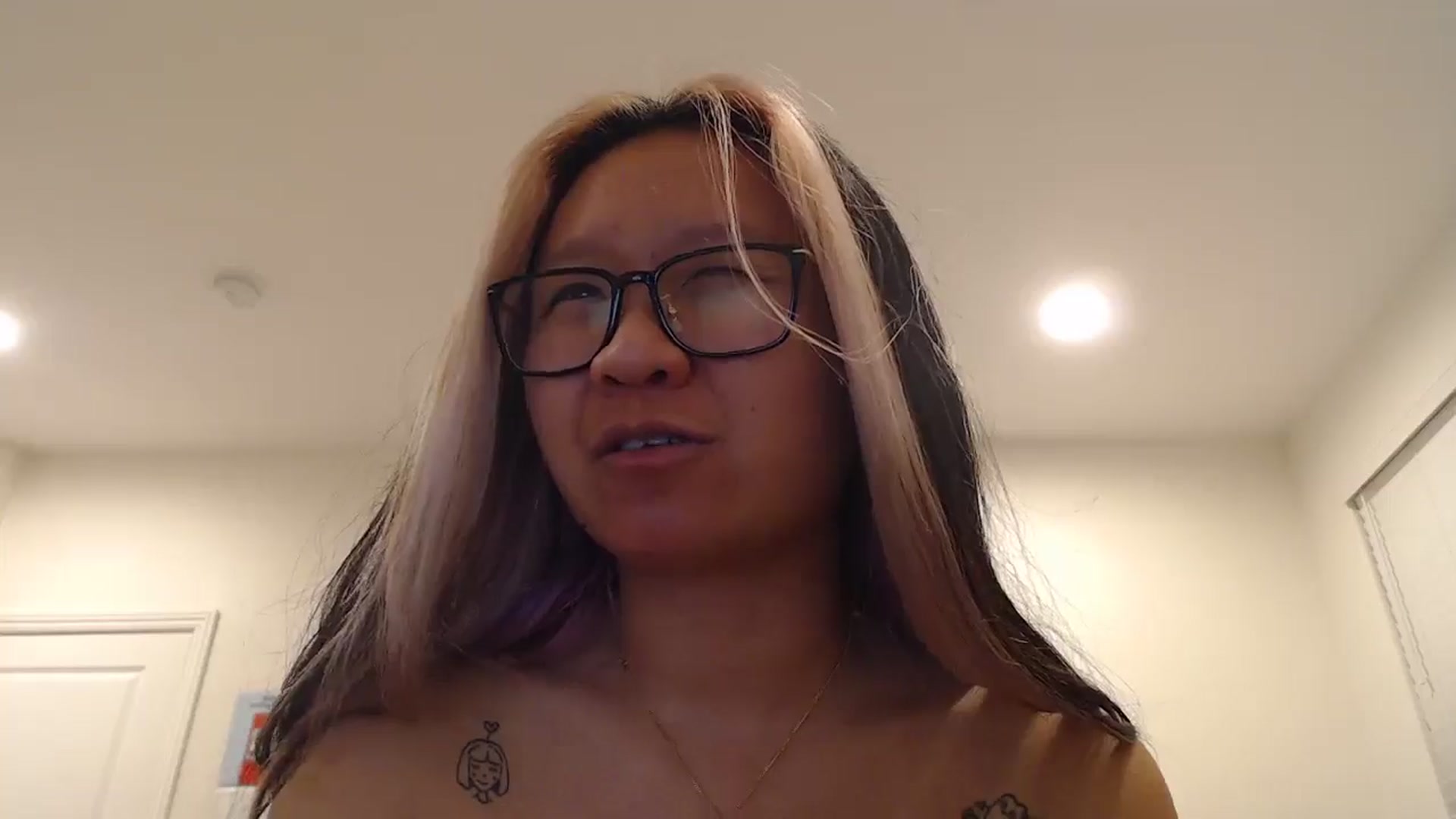 Gallery image thumbnail from CrystalCakes's myfreecams stream on, 11/27/2025, 12:45 image 6 of 20