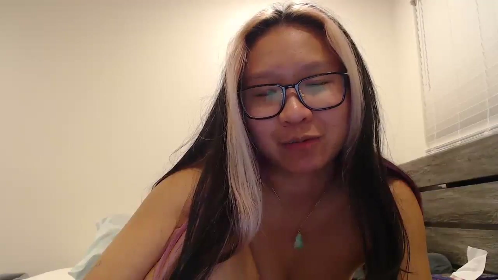 Gallery image thumbnail from CrystalCakes's myfreecams stream on, 11/27/2025, 14:07 image 17 of 20