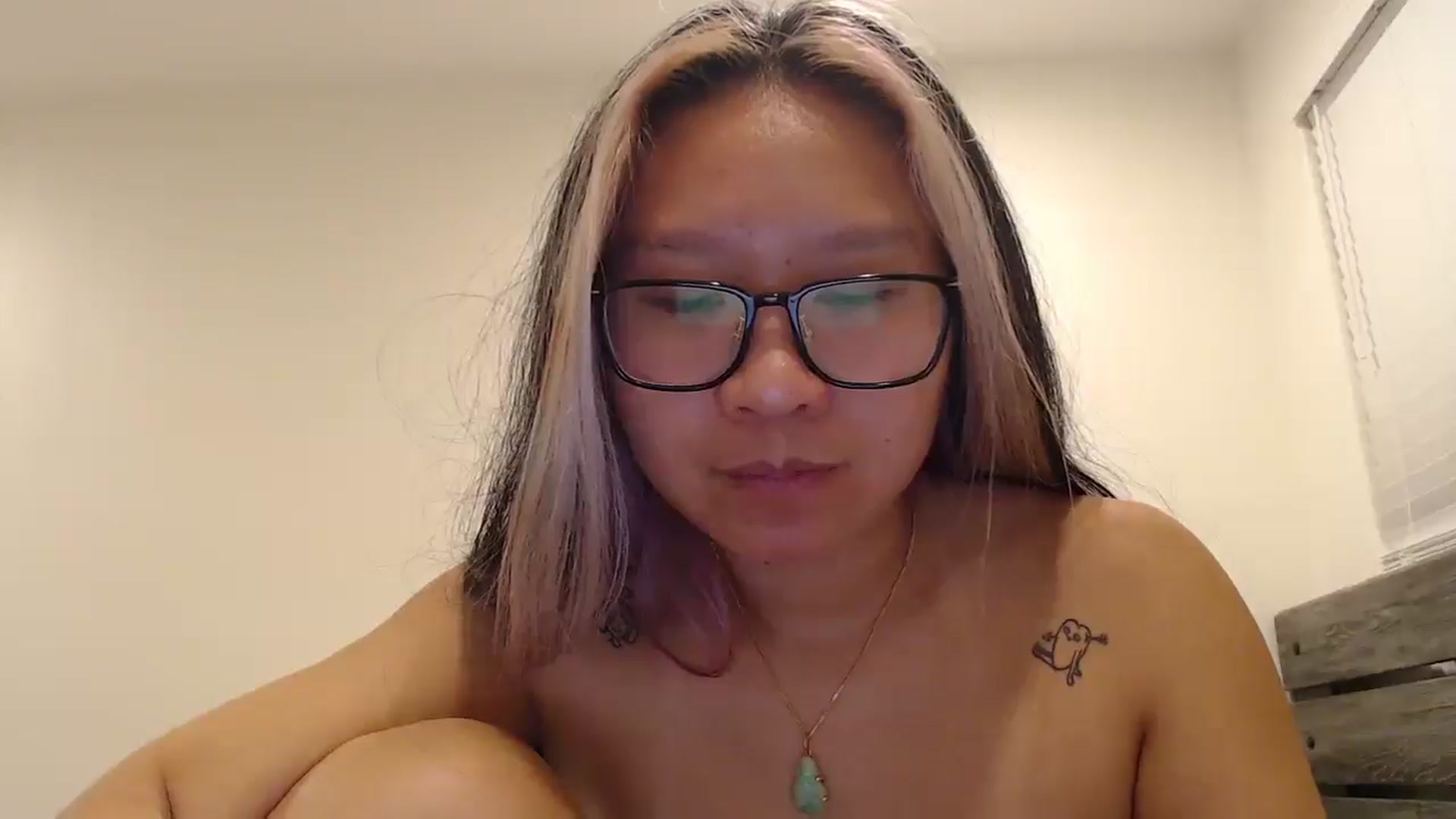 Gallery image thumbnail from CrystalCakes's myfreecams stream on, 11/27/2025, 14:07 image 6 of 20