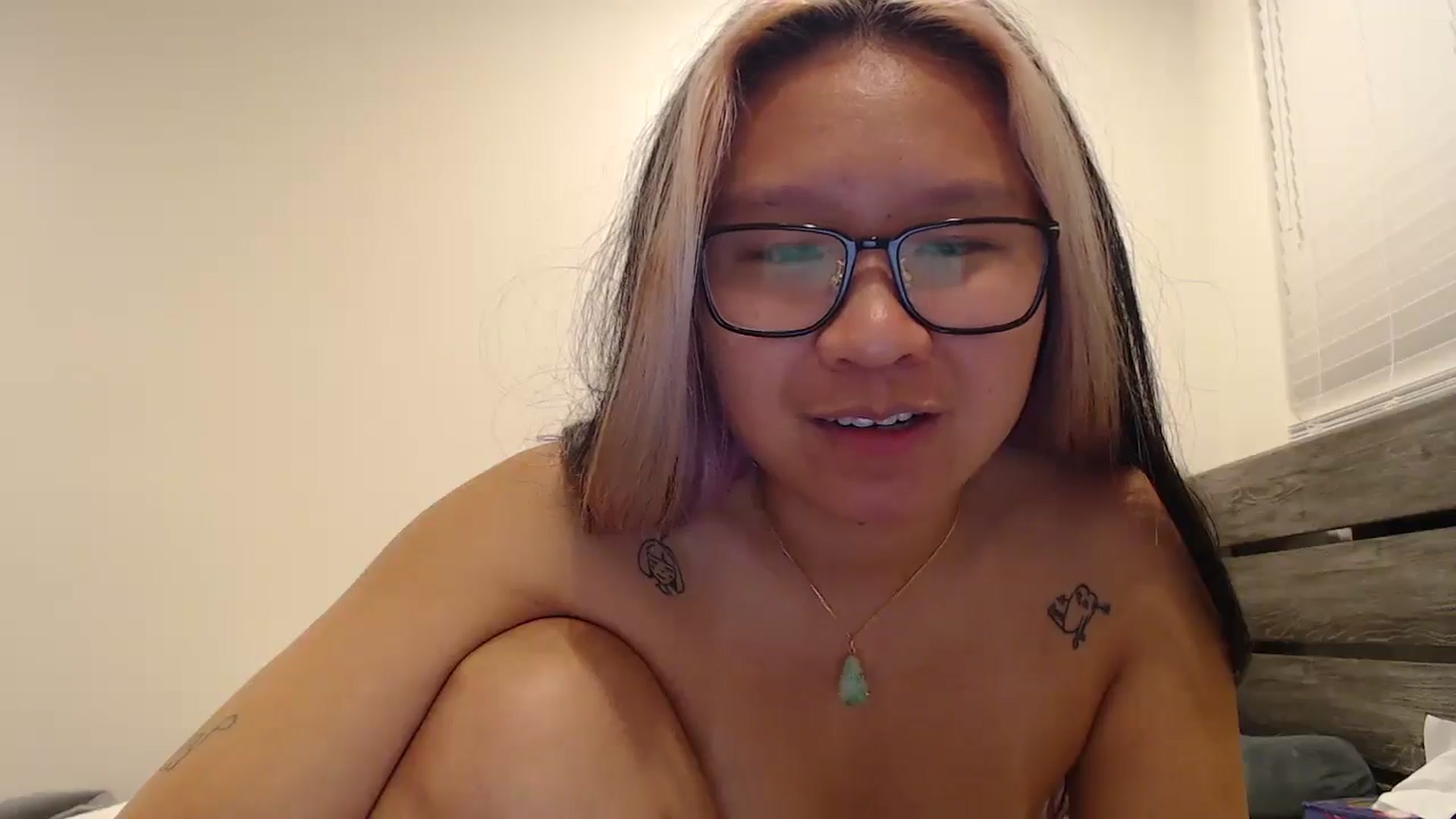 Gallery image thumbnail from CrystalCakes's myfreecams stream on, 11/27/2025, 14:07 image 13 of 20