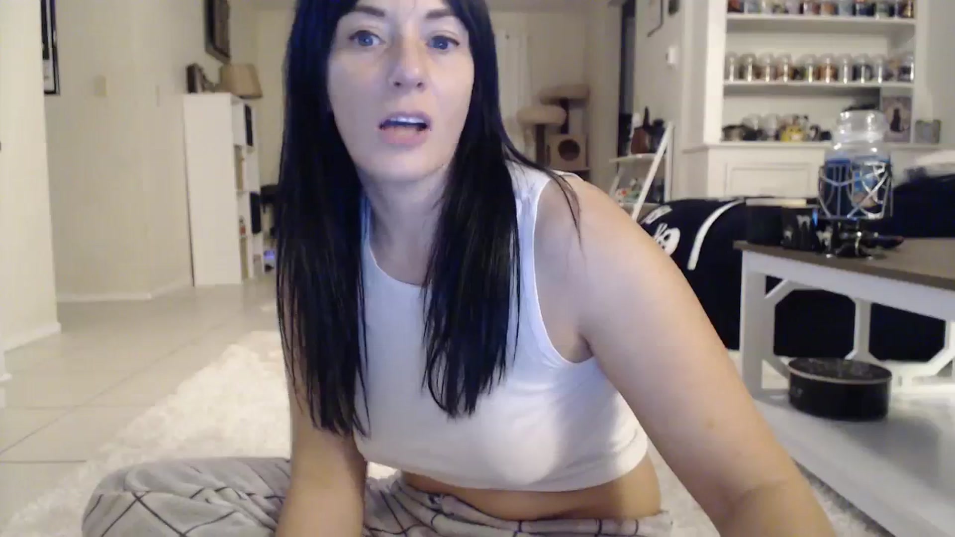 Gallery image thumbnail from CrystalLake's myfreecams stream on, 10/26/2023, 08:15 image 14 of 20