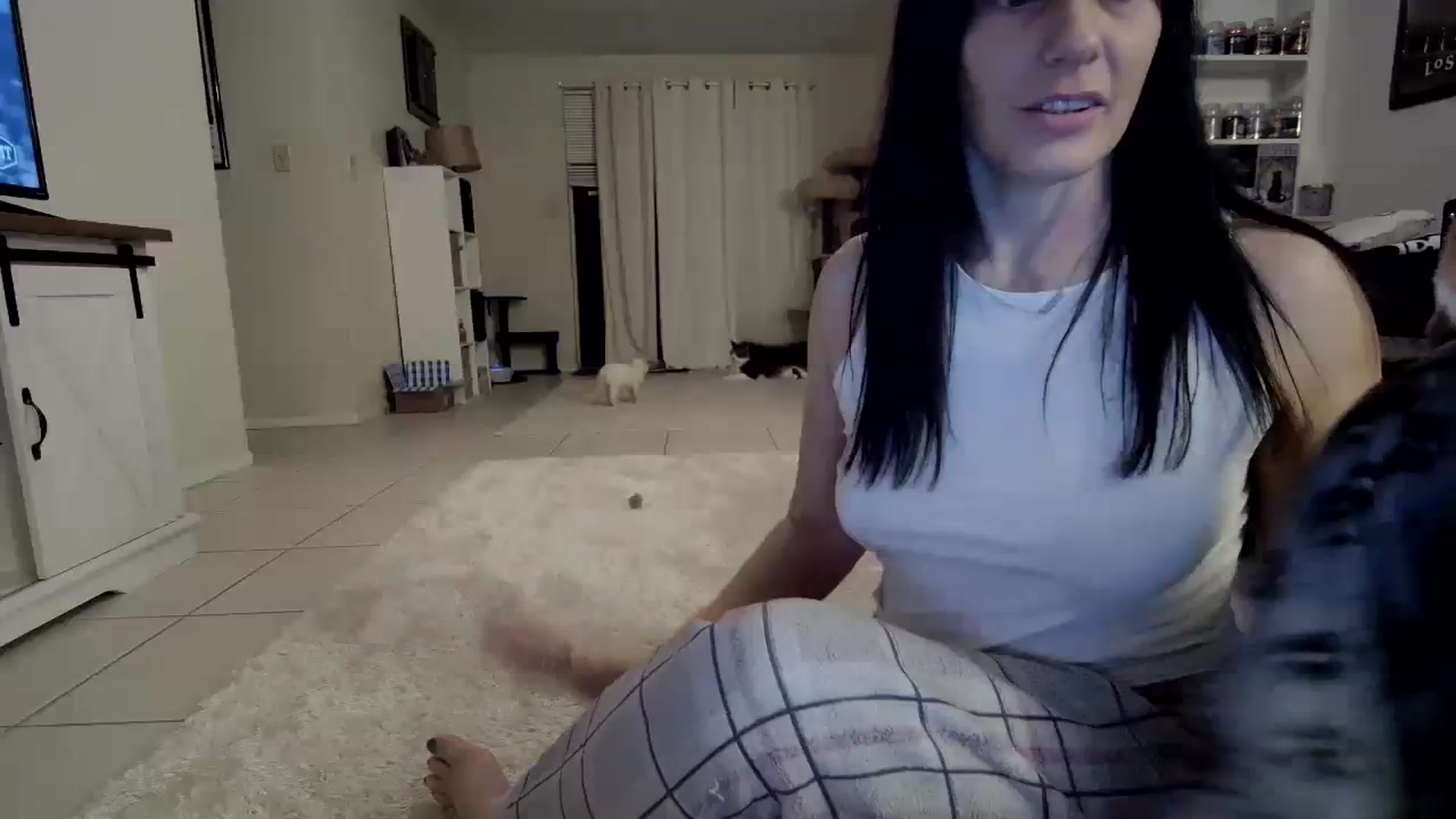 Gallery image thumbnail from CrystalLake's myfreecams stream on, 11/05/2023, 09:21 image 16 of 20