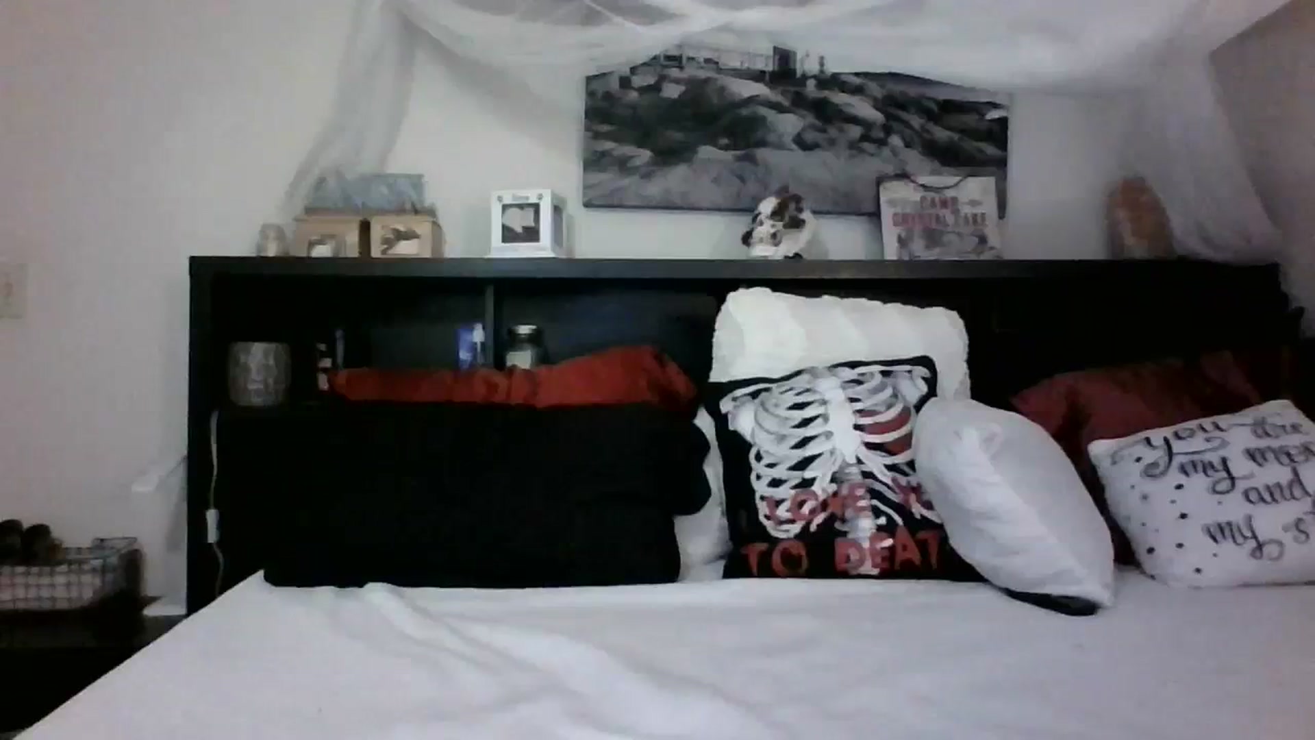 Gallery image thumbnail from CrystalLake's myfreecams stream on, 11/08/2023, 09:49 image 7 of 20