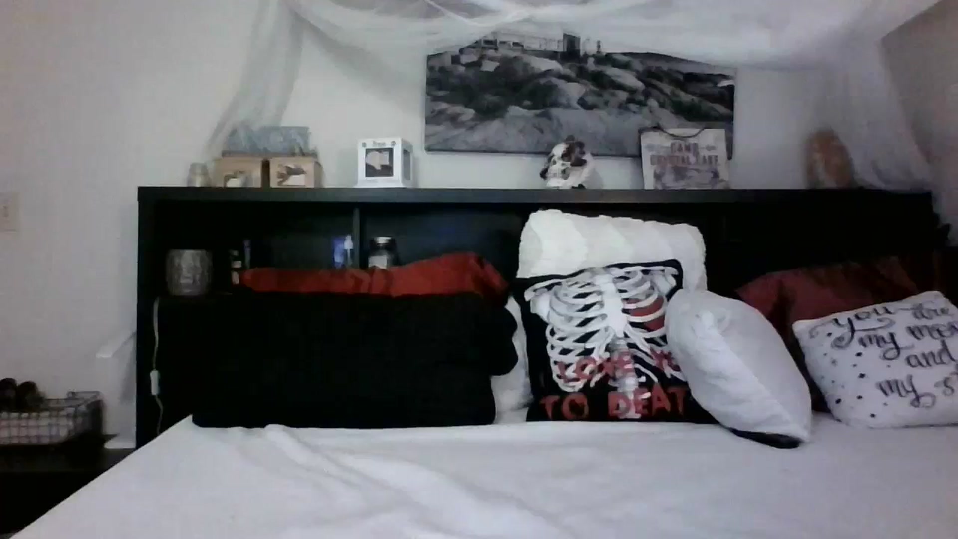 Gallery image thumbnail from CrystalLake's myfreecams stream on, 11/08/2023, 09:49 image 6 of 20