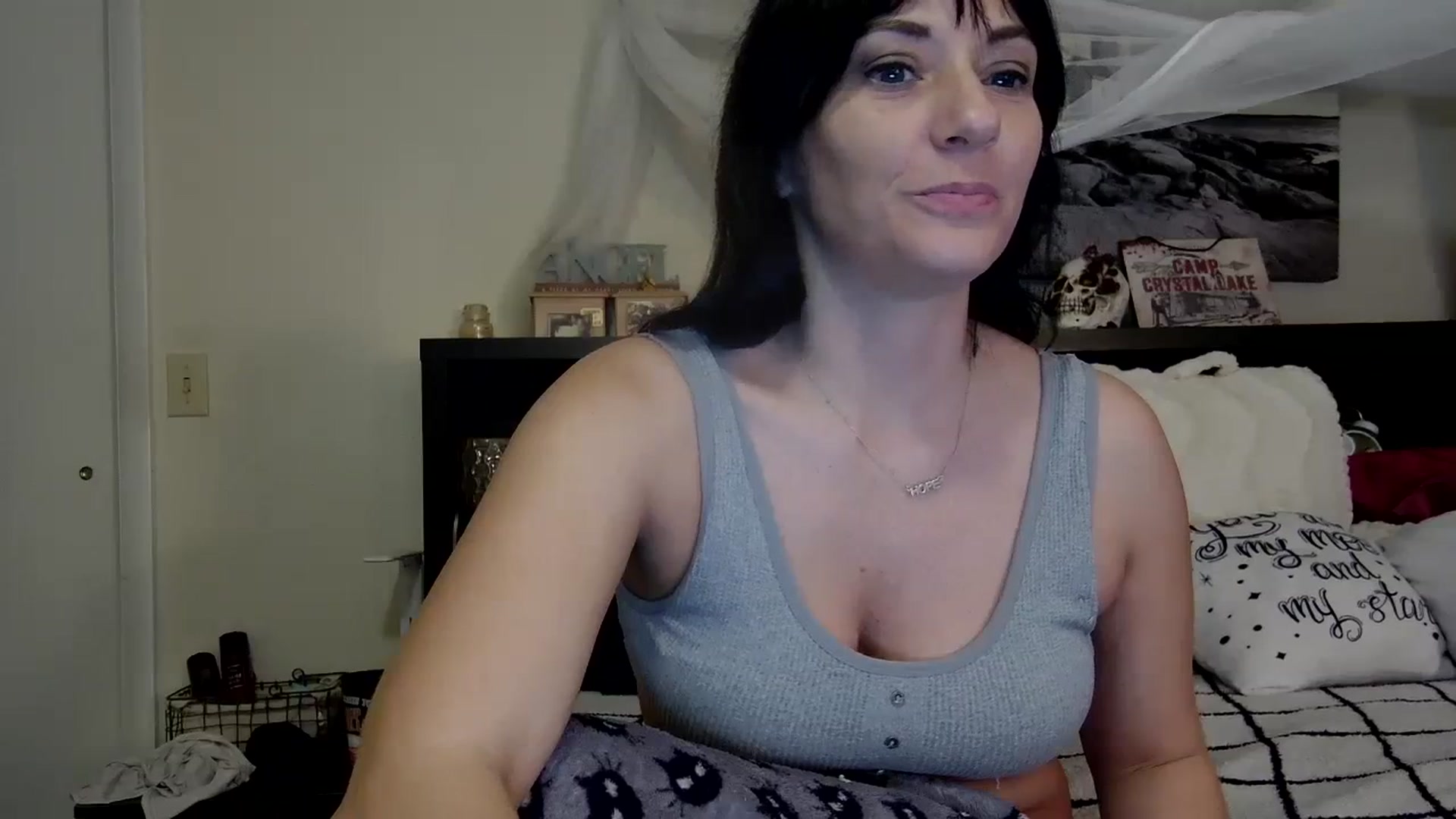 Gallery image thumbnail from CrystalLake's myfreecams stream on, 11/17/2023, 10:30 image 16 of 20