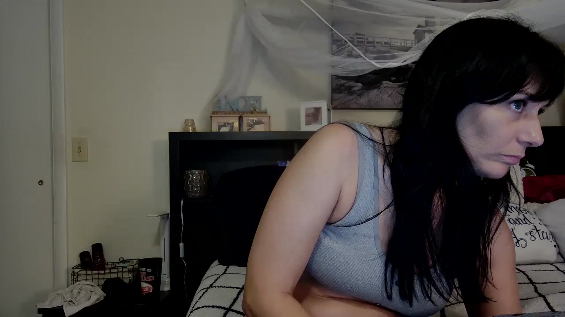 Gallery image thumbnail from CrystalLake's myfreecams stream on, 11/17/2023, 10:30 image 13 of 20