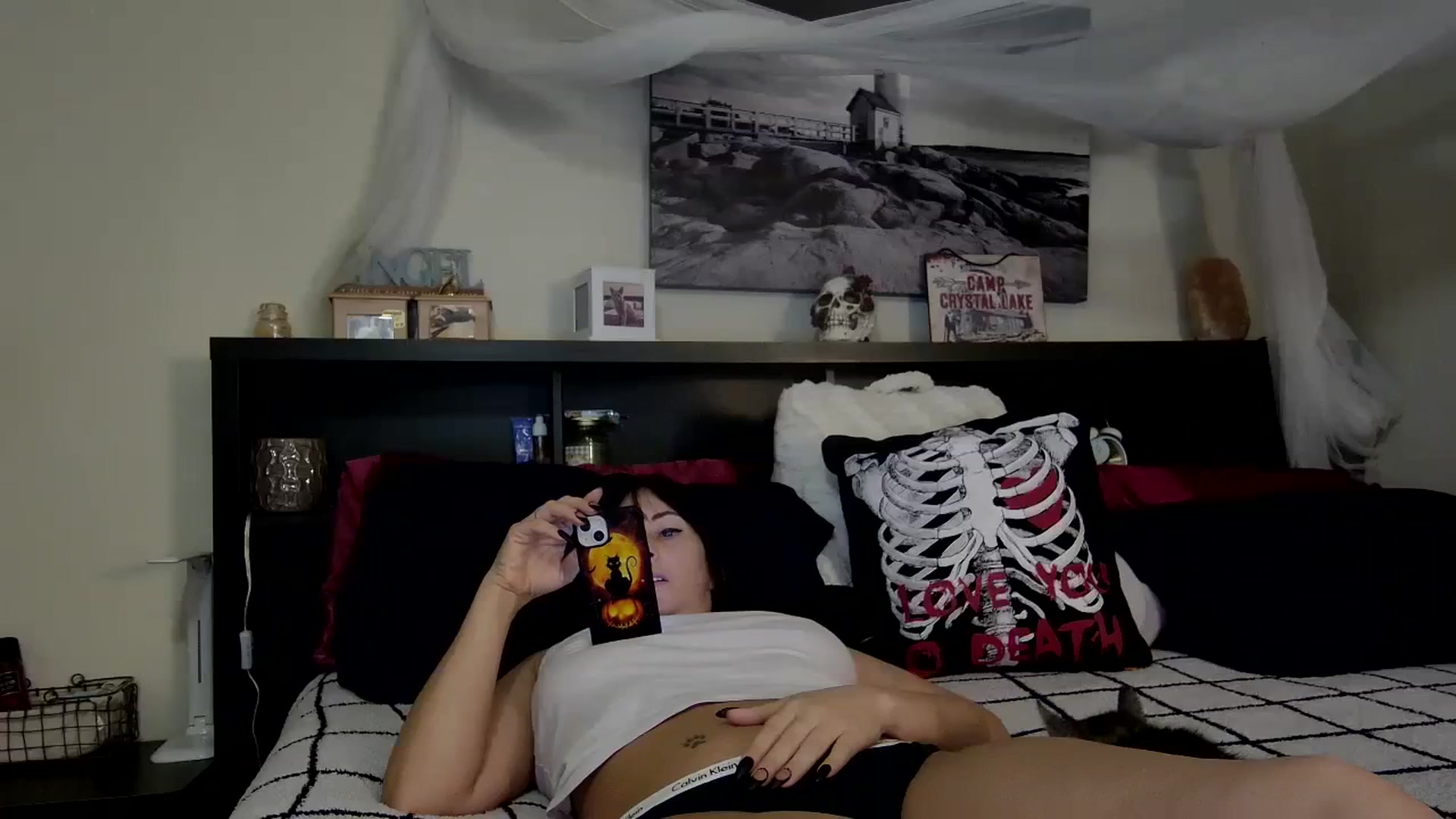 Gallery image thumbnail from CrystalLake's myfreecams stream on, 11/20/2023, 10:40 image 8 of 20