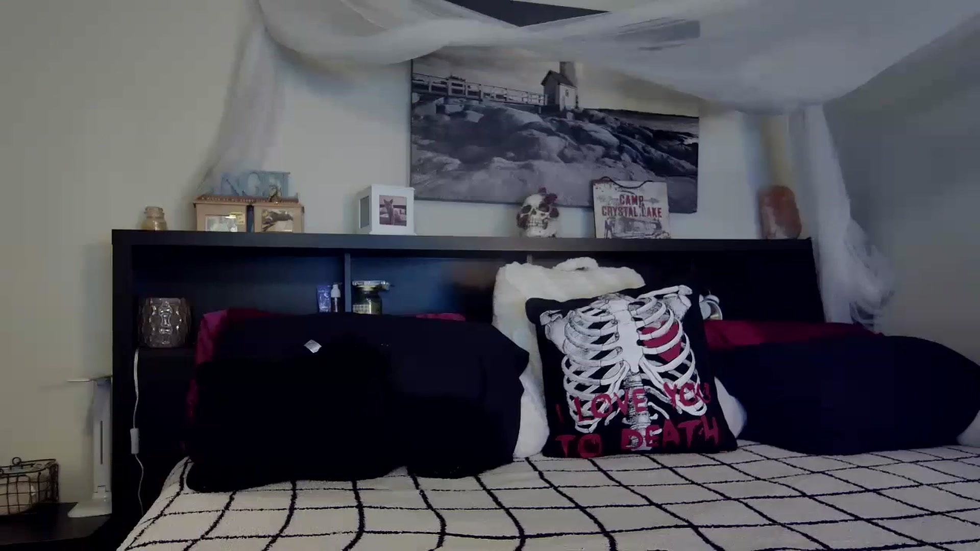Gallery image thumbnail from CrystalLake's myfreecams stream on, 11/20/2023, 10:40 image 3 of 20
