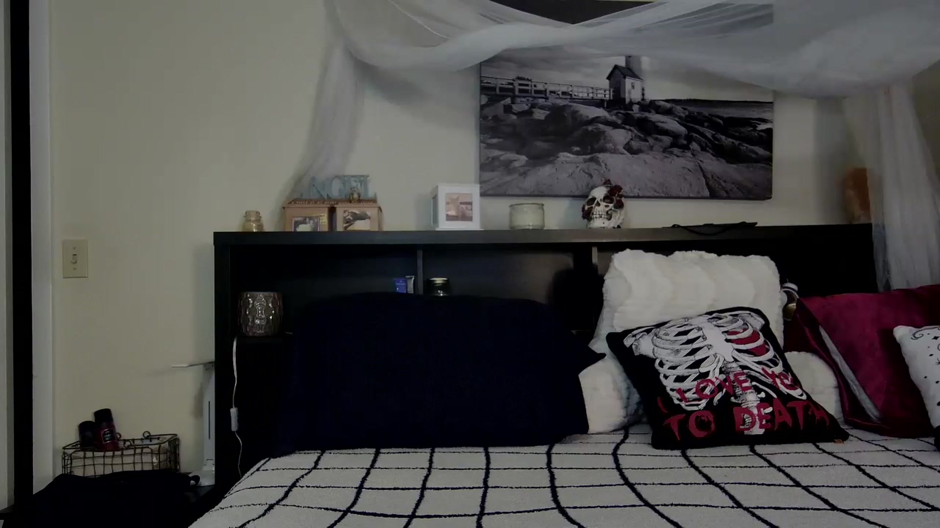 Gallery image thumbnail from CrystalLake's myfreecams stream on, 11/23/2023, 10:18 image 9 of 20