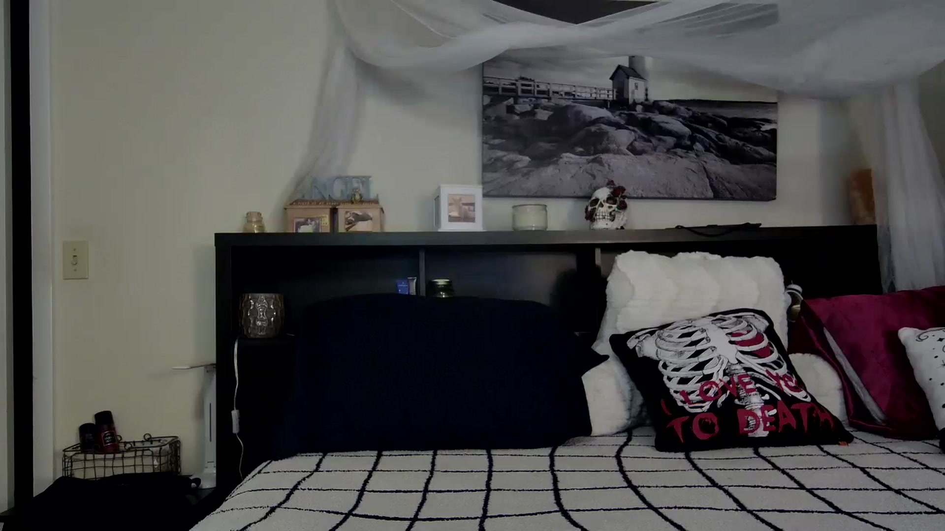 Gallery image thumbnail from CrystalLake's myfreecams stream on, 11/23/2023, 10:18 image 7 of 20