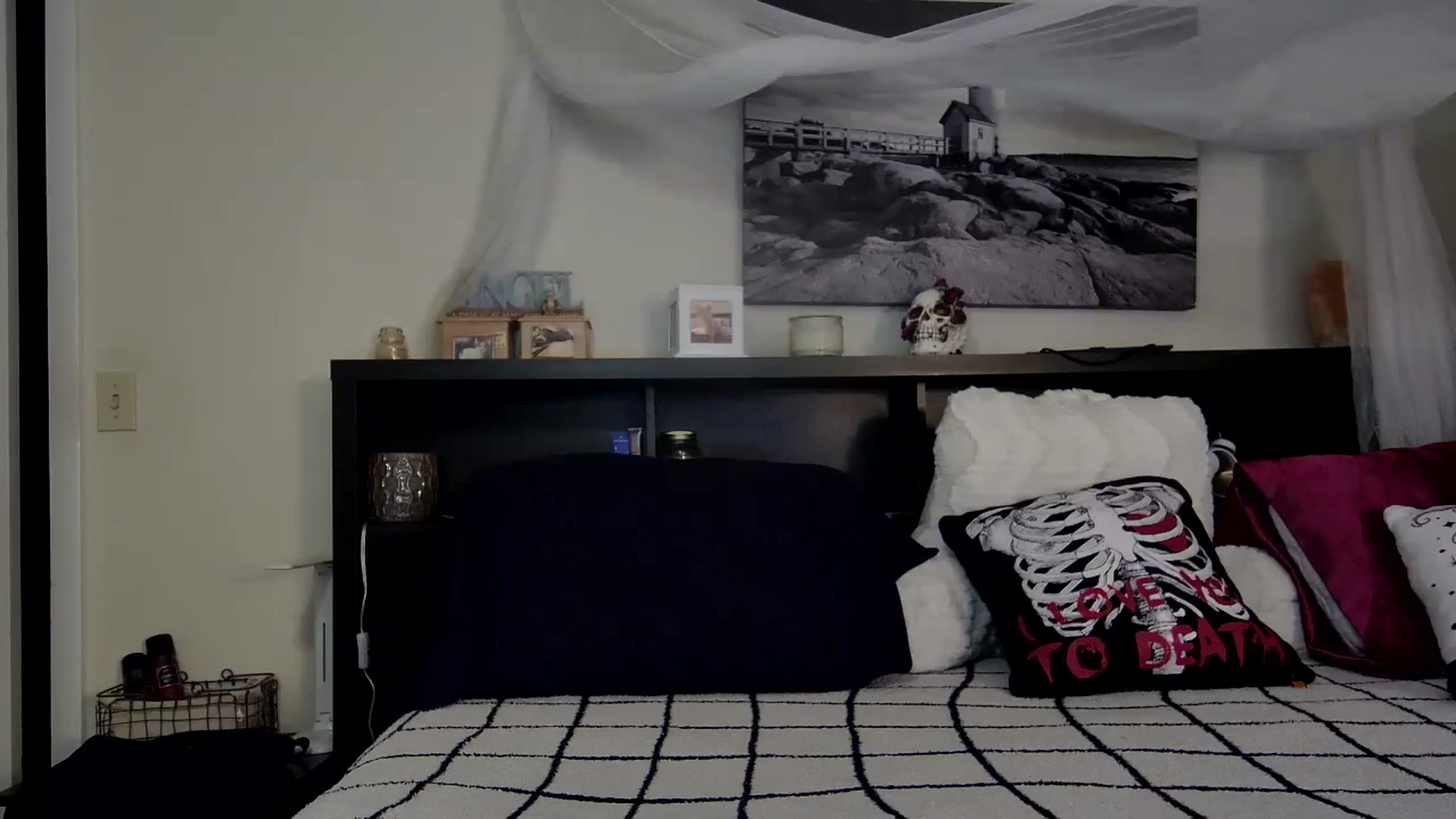 Gallery image thumbnail from CrystalLake's myfreecams stream on, 11/23/2023, 10:18 image 12 of 20