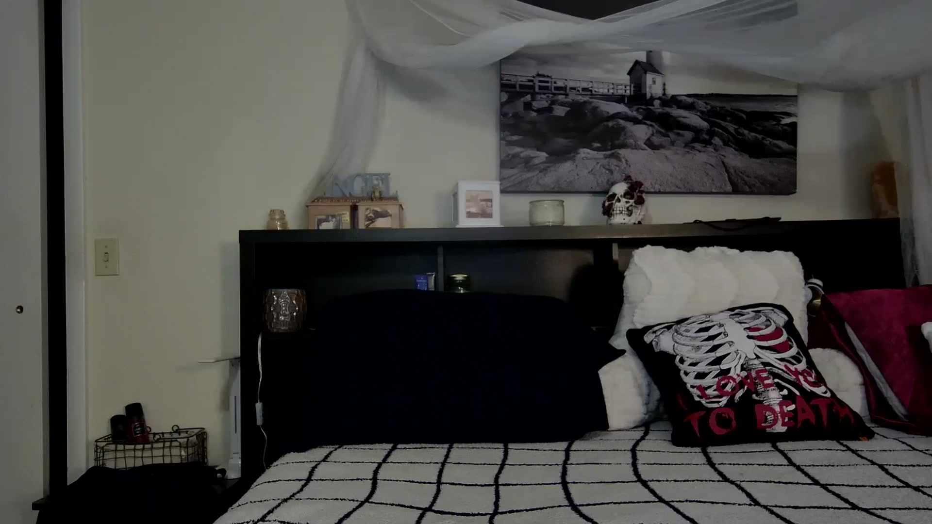 Gallery image thumbnail from CrystalLake's myfreecams stream on, 11/23/2023, 10:18 image 15 of 20