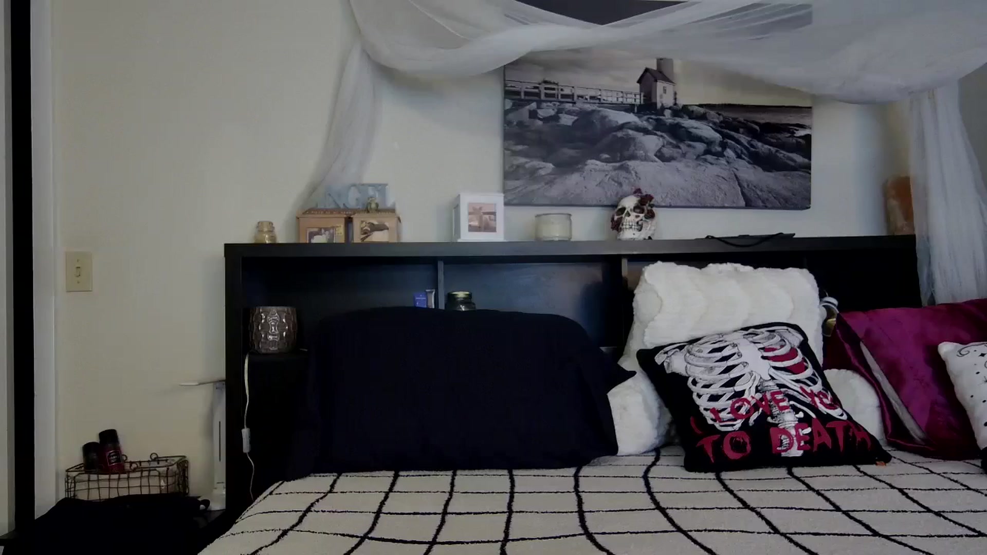 Gallery image thumbnail from CrystalLake's myfreecams stream on, 11/23/2023, 10:18 image 6 of 20
