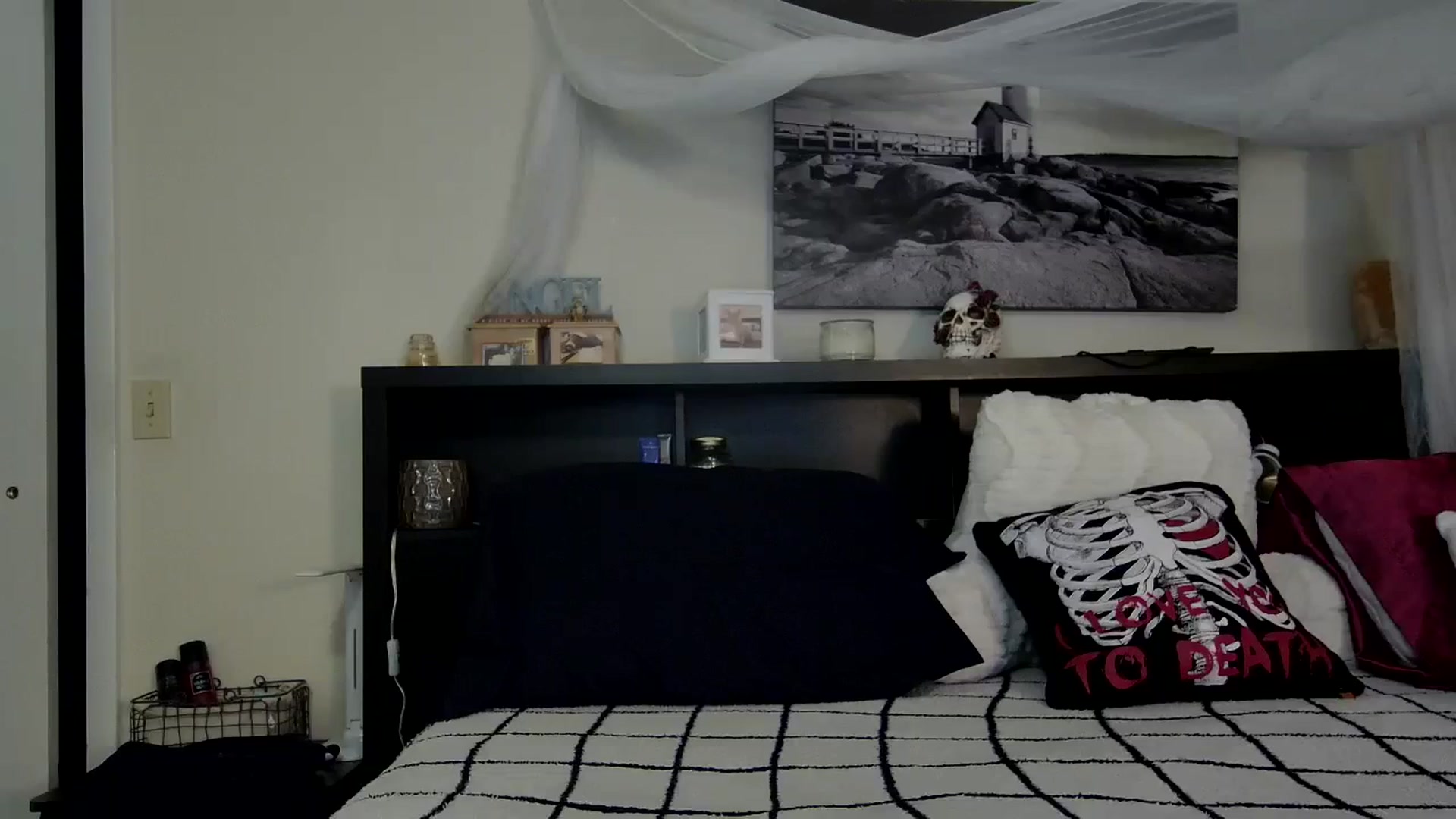 Gallery image thumbnail from CrystalLake's myfreecams stream on, 11/23/2023, 10:18 image 19 of 20