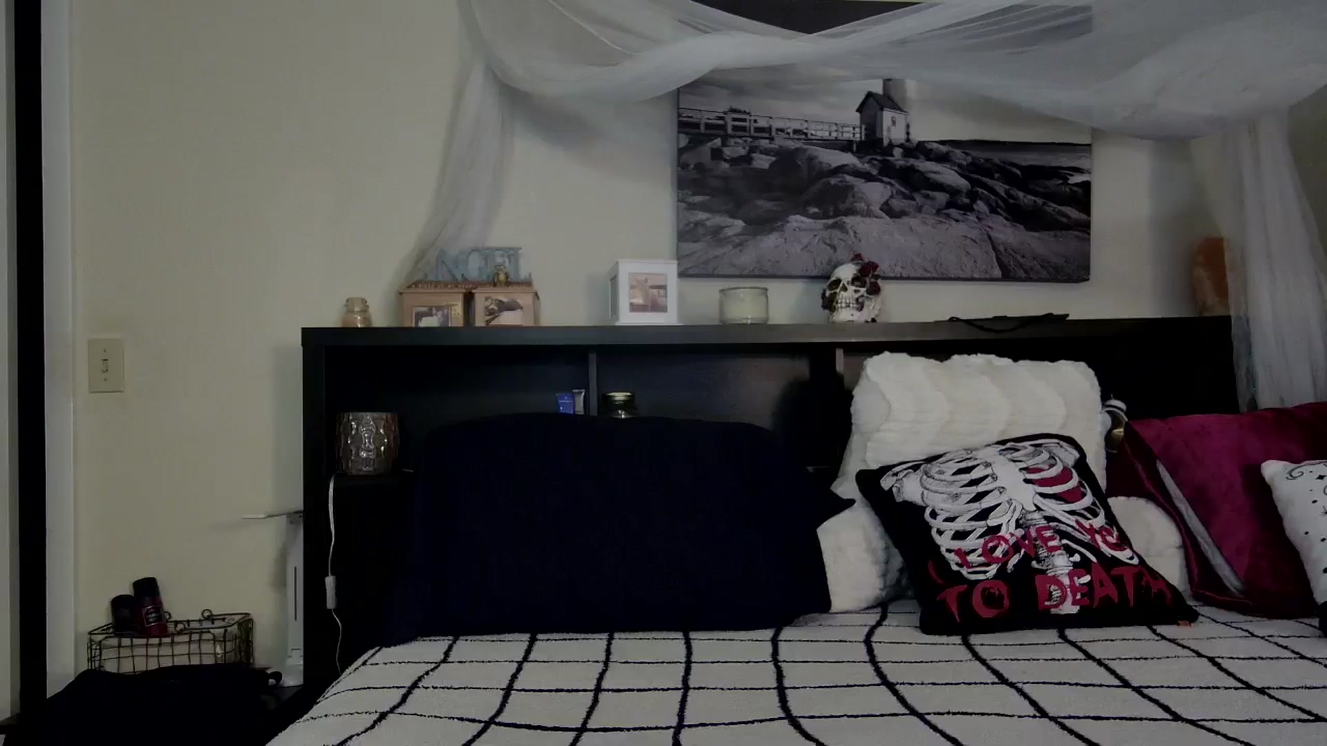 Gallery image thumbnail from CrystalLake's myfreecams stream on, 11/23/2023, 10:18 image 8 of 20