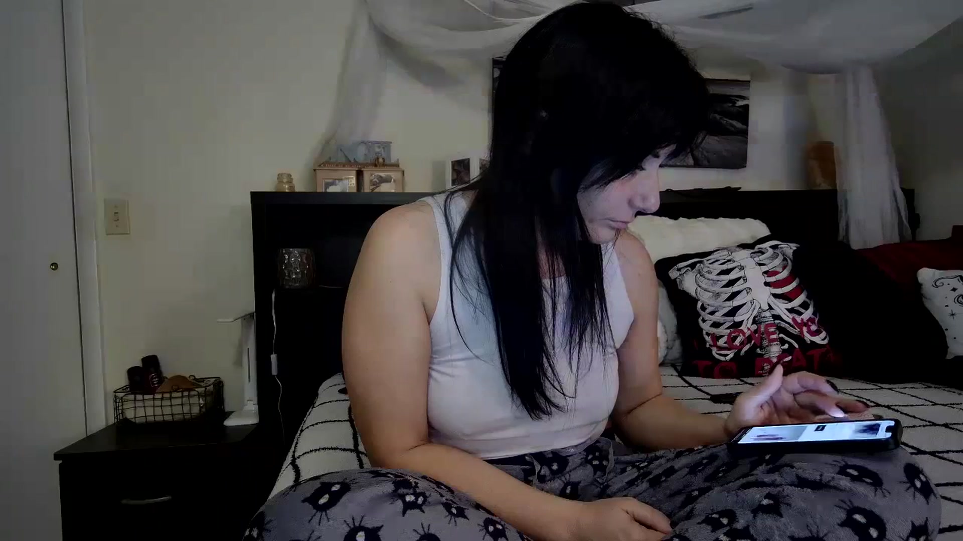 Gallery image thumbnail from CrystalLake's myfreecams stream on, 11/24/2023, 10:22 image 10 of 20