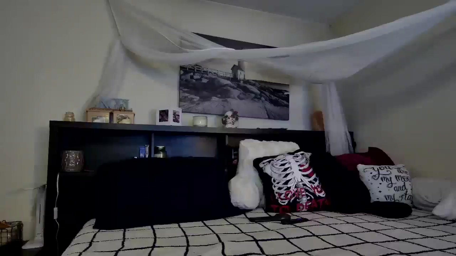 Gallery image thumbnail from CrystalLake's myfreecams stream on, 11/24/2023, 10:22 image 2 of 20