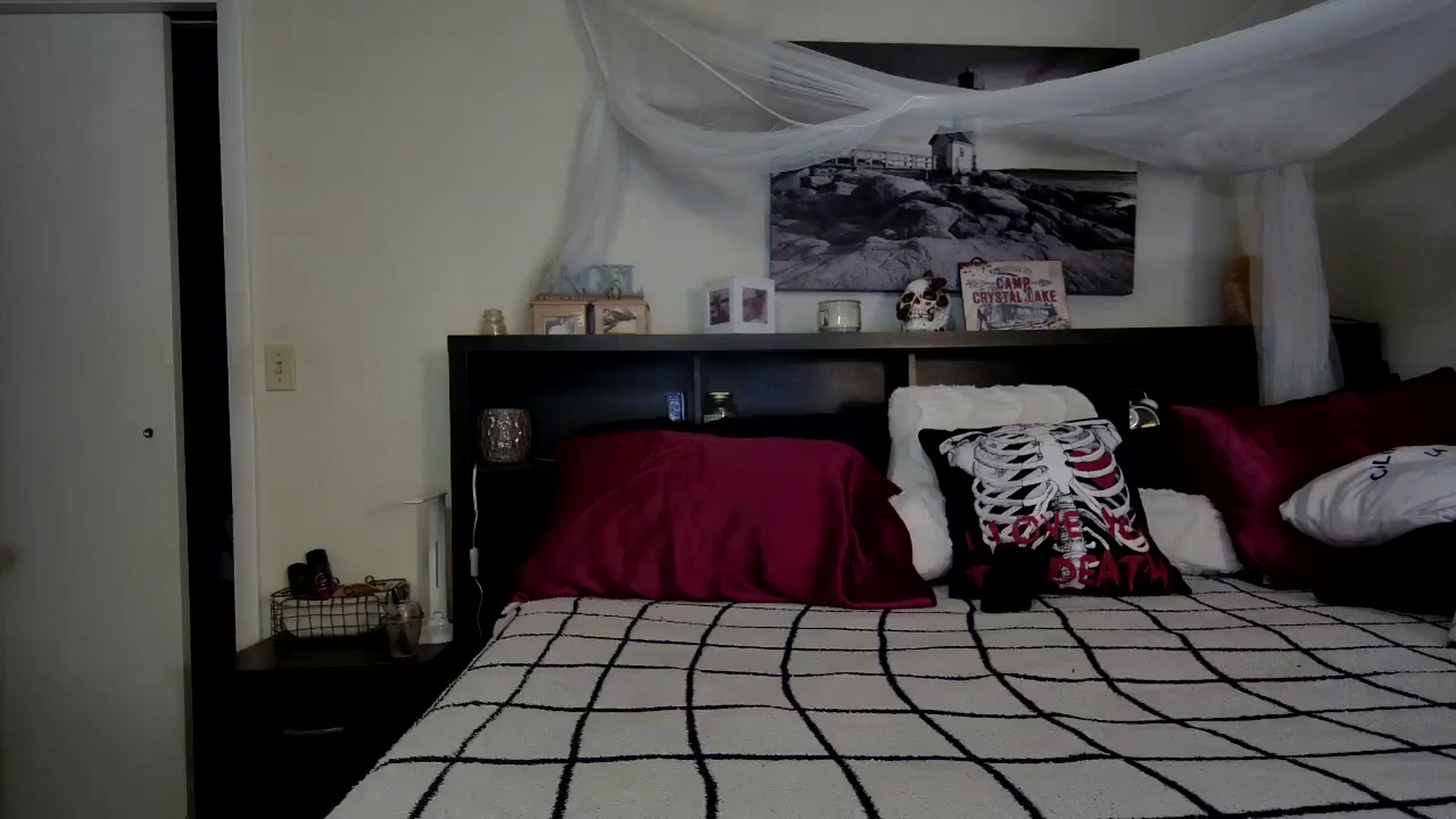 Gallery image thumbnail from CrystalLake's myfreecams stream on, 11/28/2023, 10:31 image 19 of 20