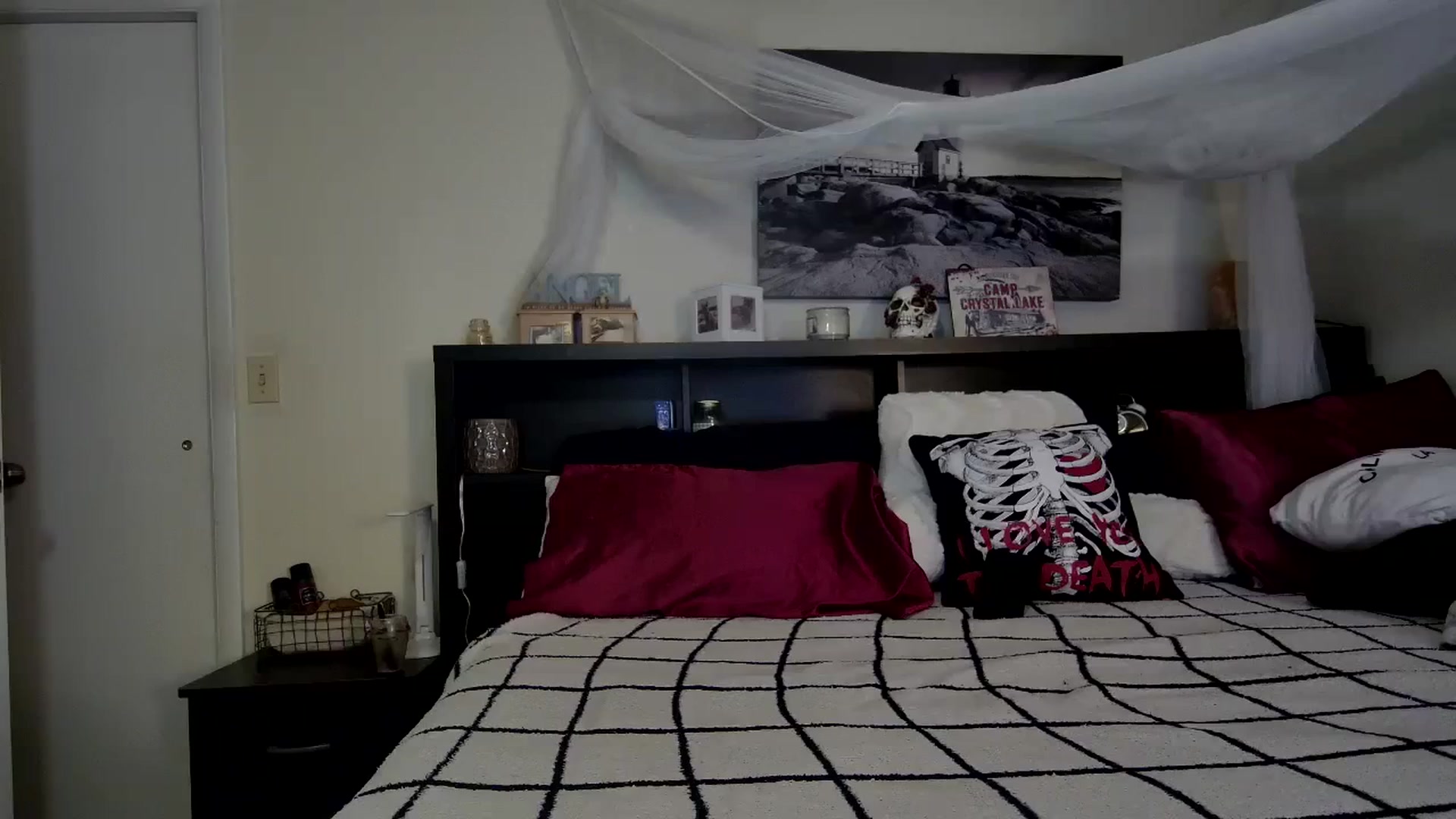 Gallery image thumbnail from CrystalLake's myfreecams stream on, 11/28/2023, 10:31 image 7 of 20