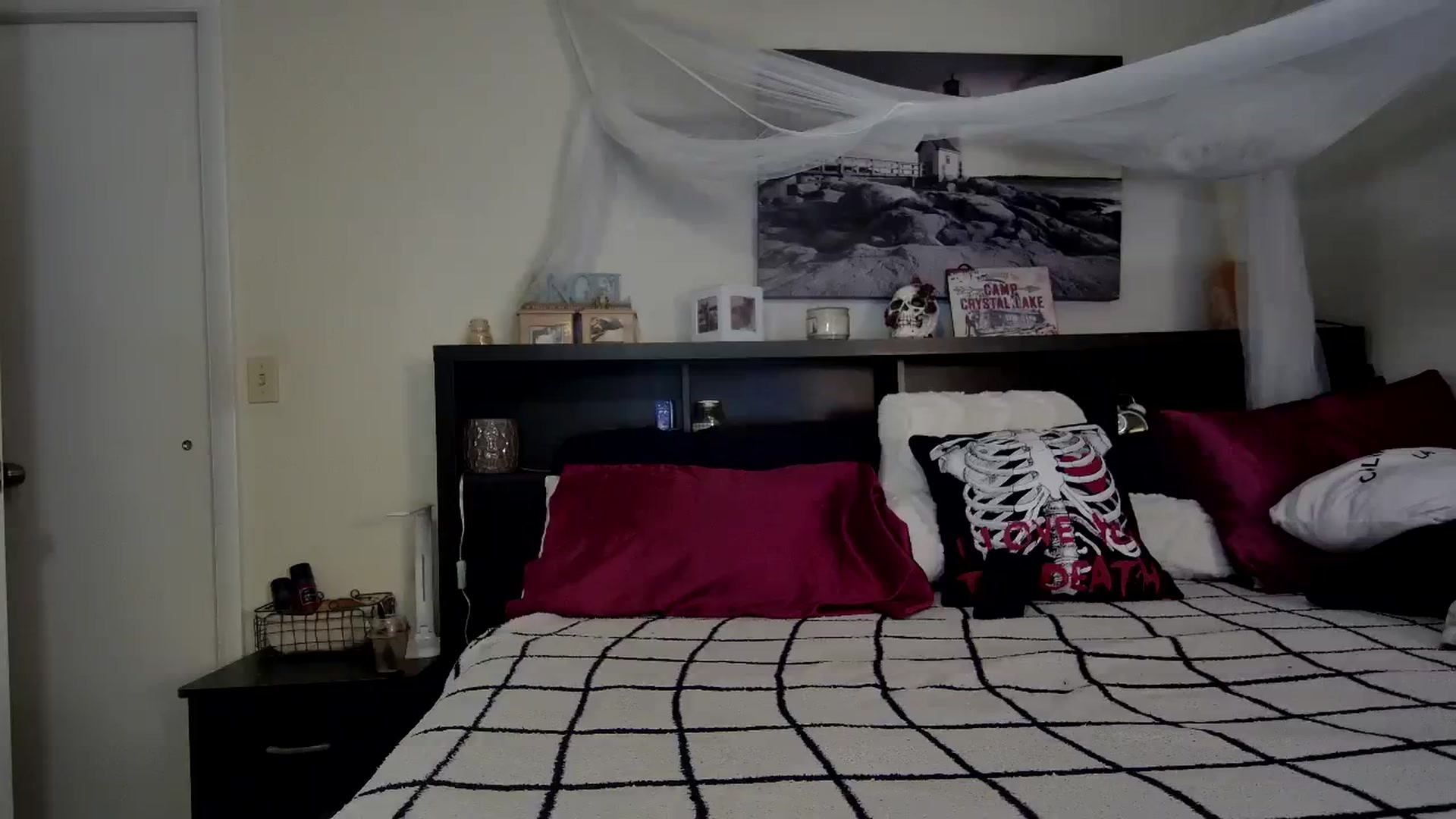 Gallery image thumbnail from CrystalLake's myfreecams stream on, 11/28/2023, 10:31 image 9 of 20