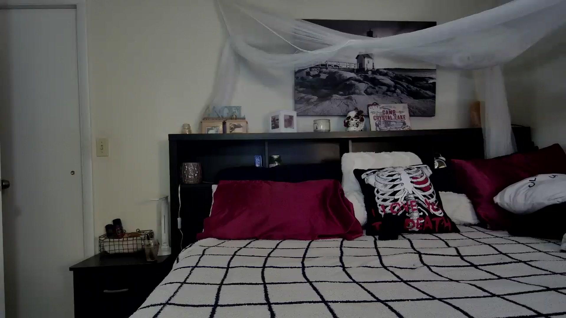 Gallery image thumbnail from CrystalLake's myfreecams stream on, 11/28/2023, 10:31 image 4 of 20