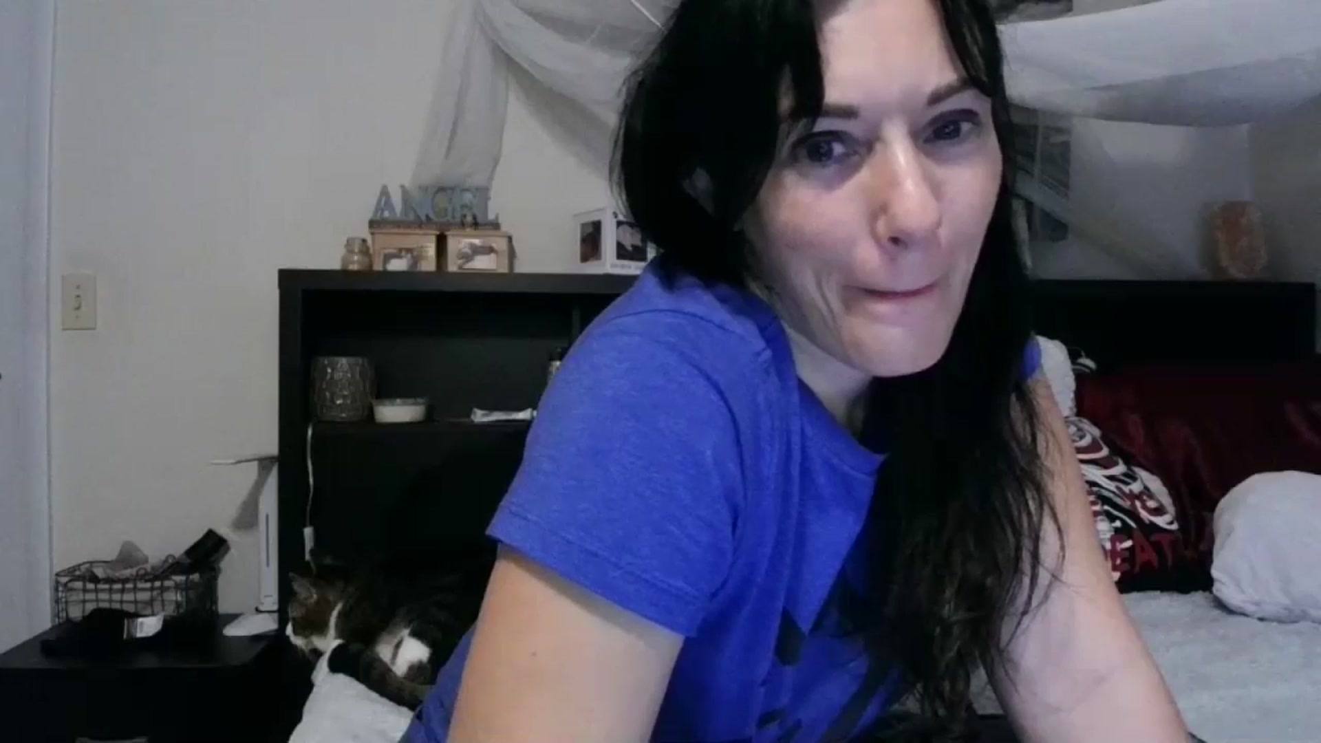 Gallery image thumbnail from CrystalLake's myfreecams stream on, 06/12/2024, 09:55 image 14 of 20
