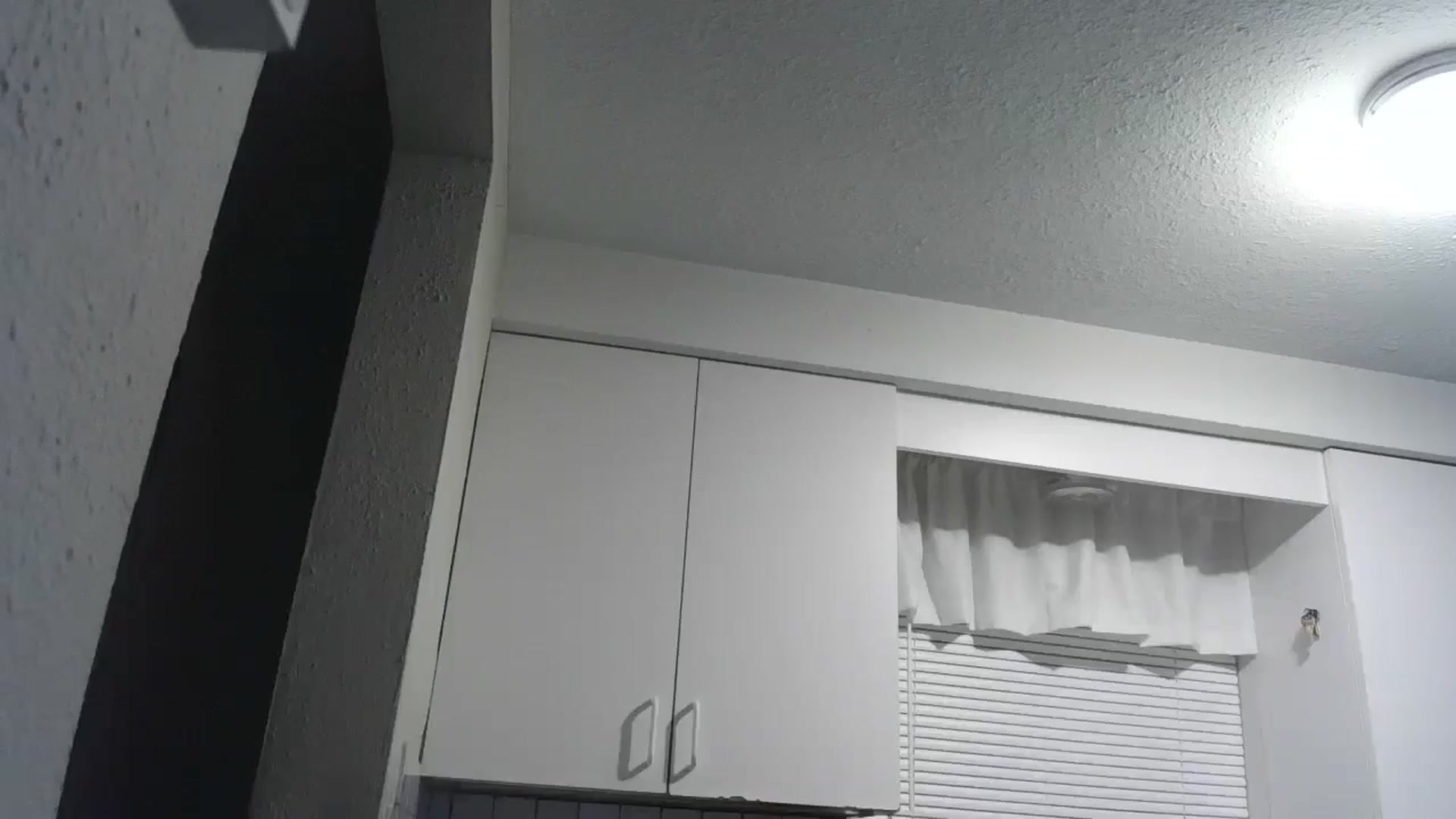 Gallery image thumbnail from CrystalLake's myfreecams stream on, 06/15/2024, 08:26 image 17 of 20