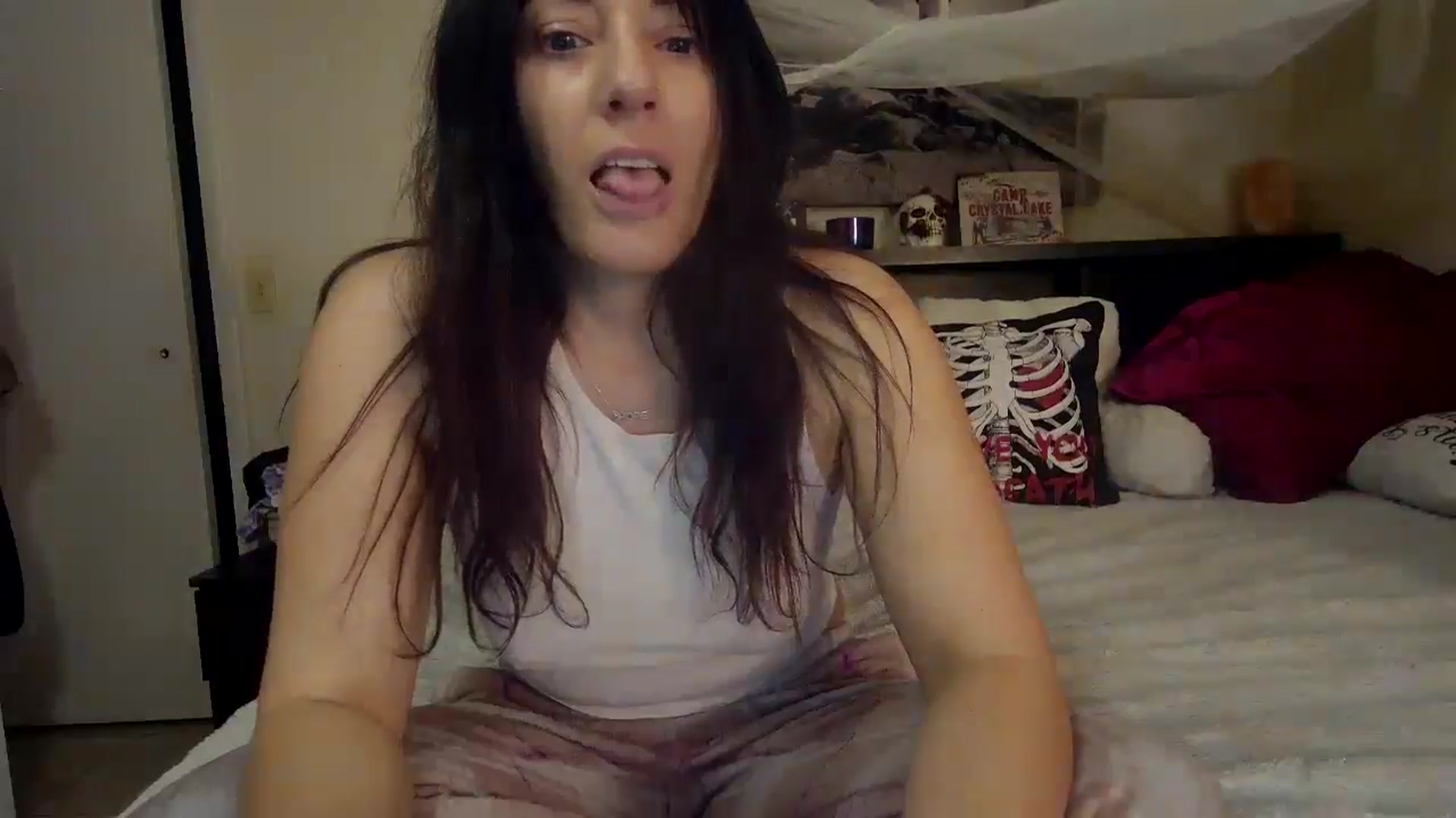 Gallery image thumbnail from CrystalLake's myfreecams stream on, 06/18/2024, 08:01 image 11 of 20
