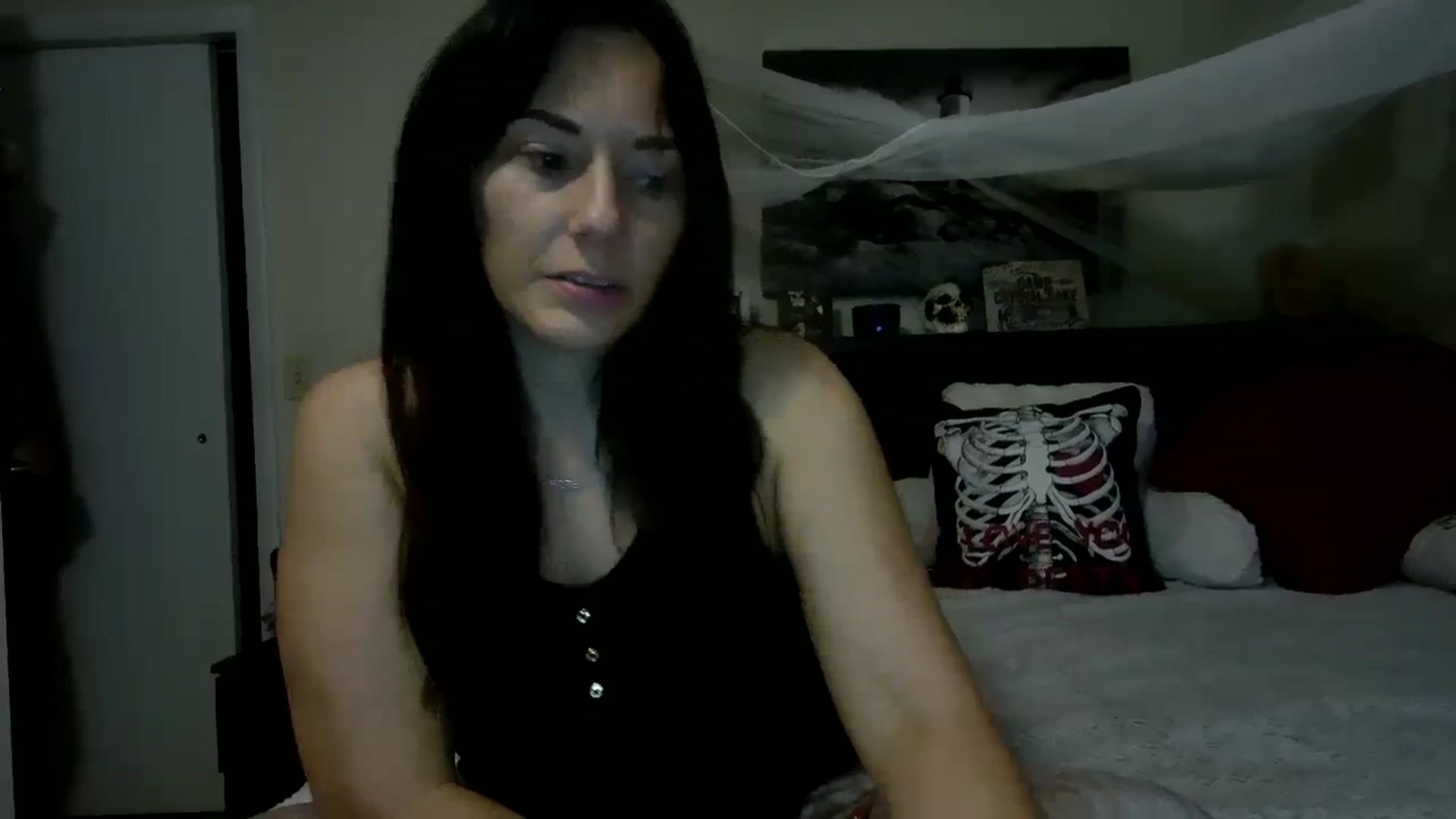 Gallery image thumbnail from CrystalLake's myfreecams stream on, 06/18/2024, 08:01 image 19 of 20