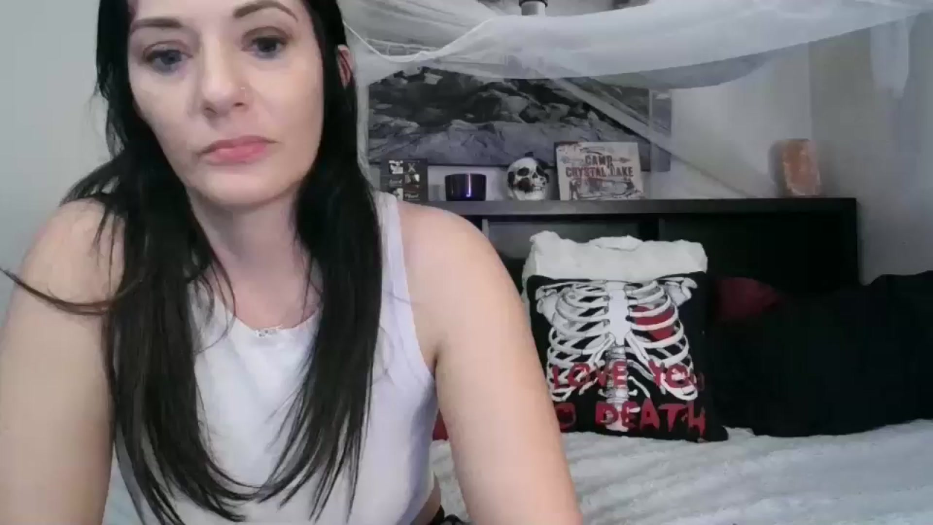 Gallery image thumbnail from CrystalLake's myfreecams stream on, 06/22/2024, 08:31 image 4 of 20