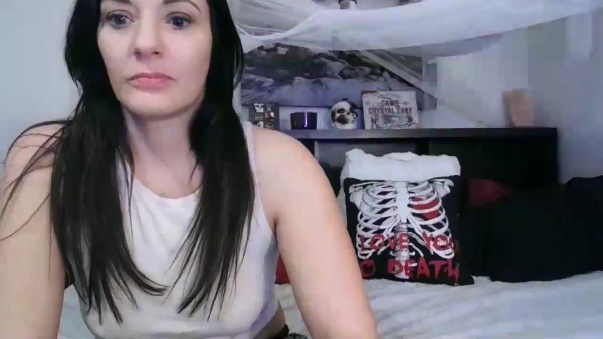 Gallery image thumbnail from CrystalLake's myfreecams stream on, 06/22/2024, 08:31 image 3 of 20