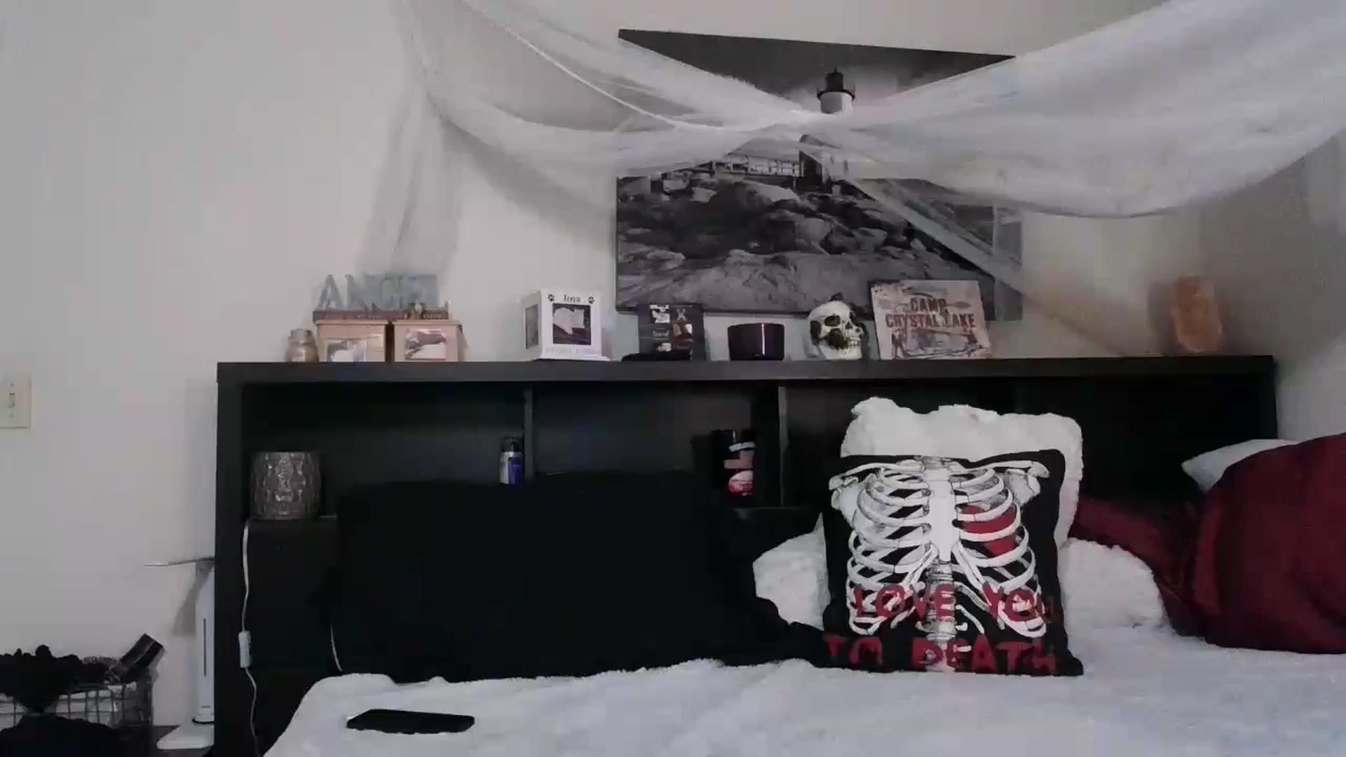 Gallery image thumbnail from CrystalLake's myfreecams stream on, 06/24/2024, 07:38 image 1 of 20