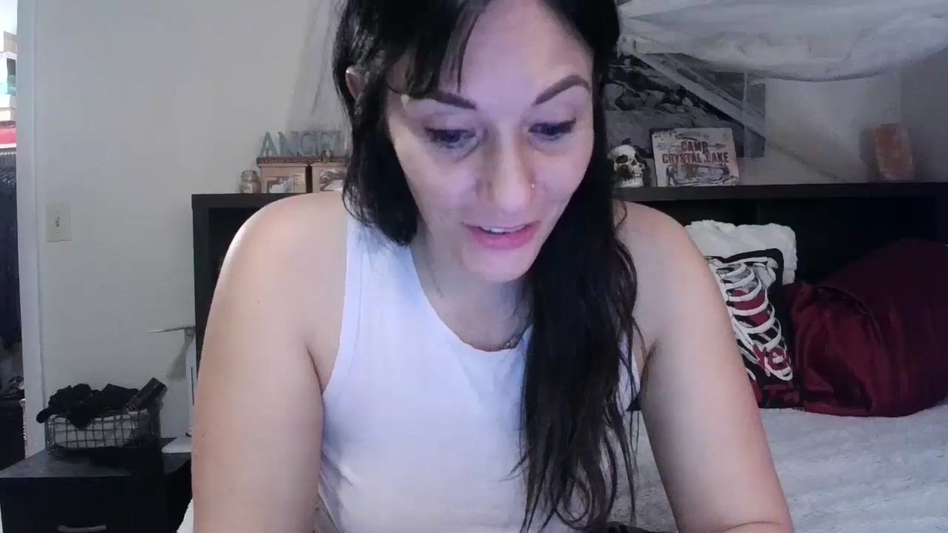 Gallery image thumbnail from CrystalLake's myfreecams stream on, 06/24/2024, 07:38 image 14 of 20
